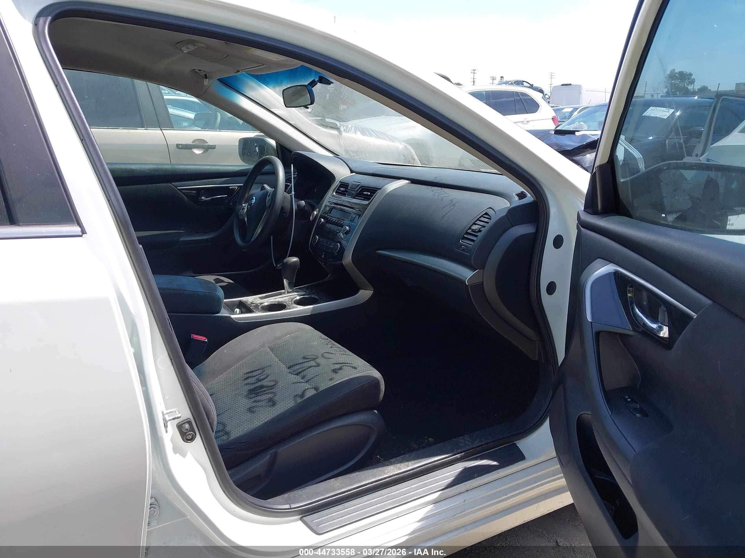 2014 Nissan Altima 2.5/2.5 S/2.5 Sl/2.5 Sv White vin: 1N4AL3AP9EC402040
