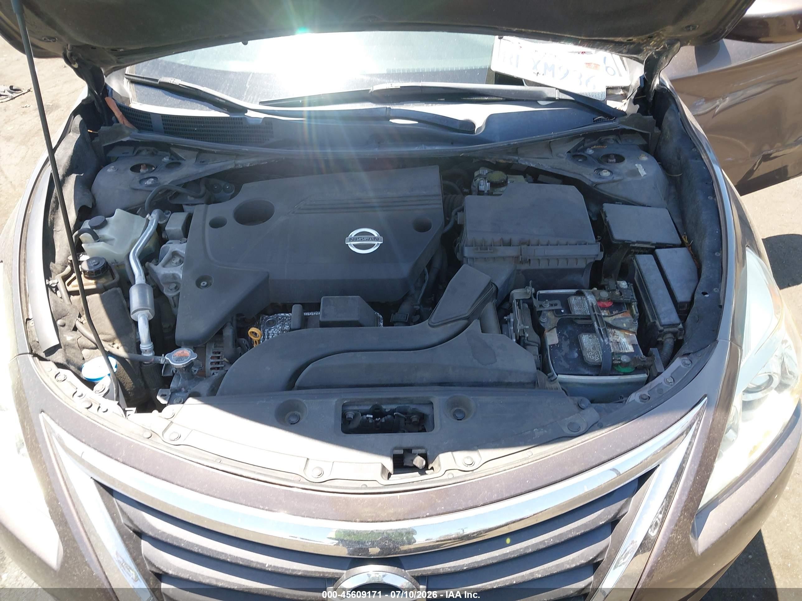 2014 Nissan Altima 2.5 S Brown vin: 1N4AL3AP9EN205115