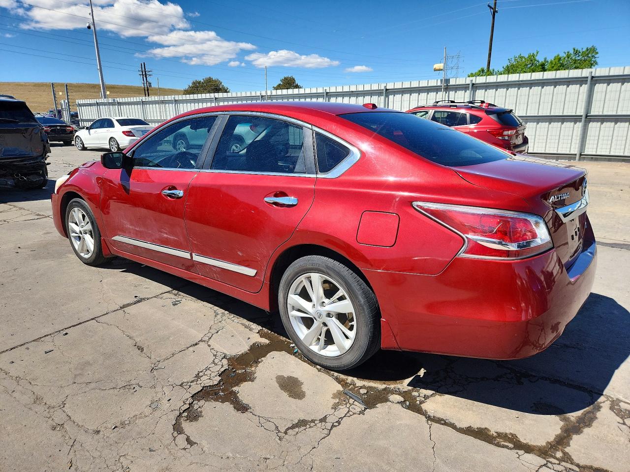 2014 Nissan Altima 2.5/s/sv/sl Red vin: 1N4AL3AP9EN210122