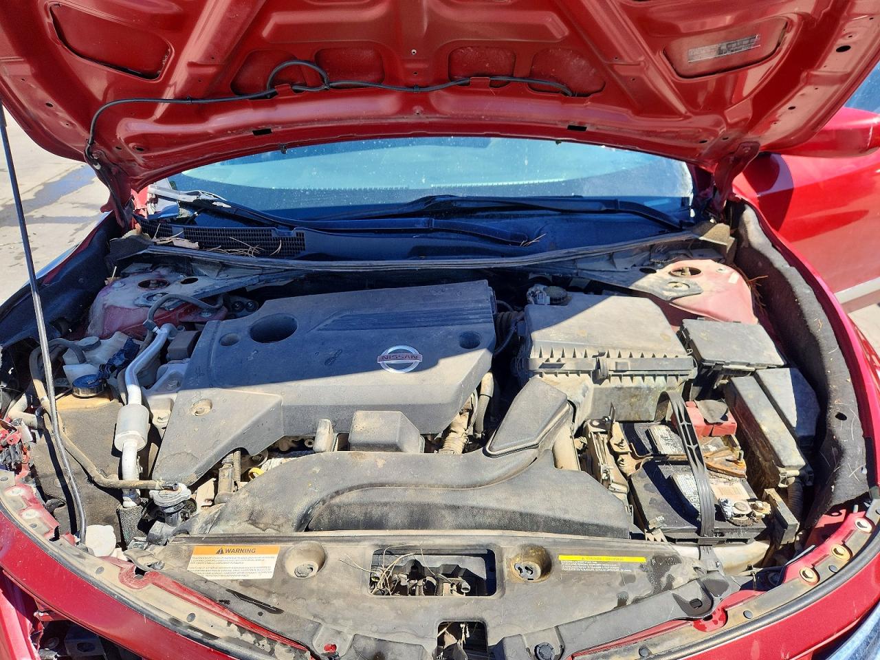 2014 Nissan Altima 2.5/s/sv/sl Red vin: 1N4AL3AP9EN210122
