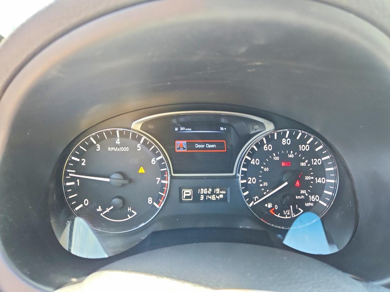 2014 Nissan Altima 2.5/s/sv/sl Red vin: 1N4AL3AP9EN210122