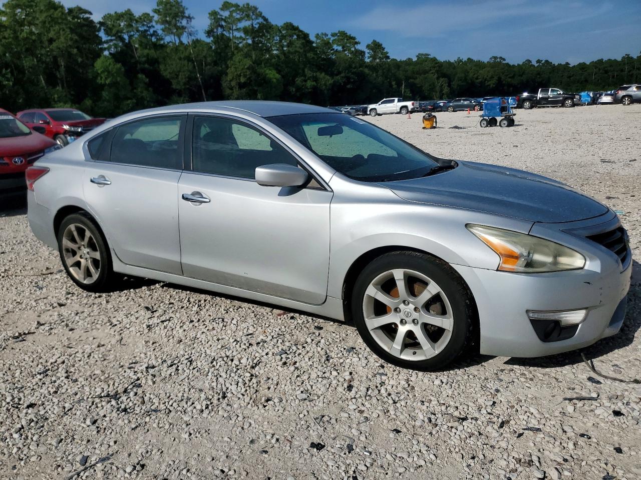 2014 Nissan Altima 2.5/s/sv/sl Silver vin: 1N4AL3AP9EN211769