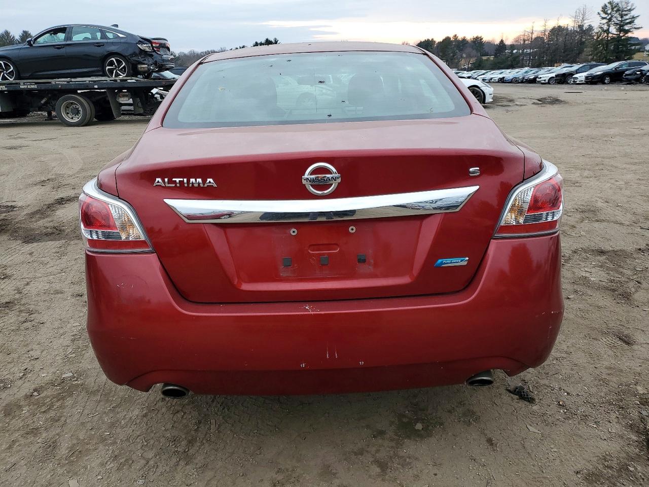 2014 Nissan Altima 2.5 Red vin: 1N4AL3AP9EN212811