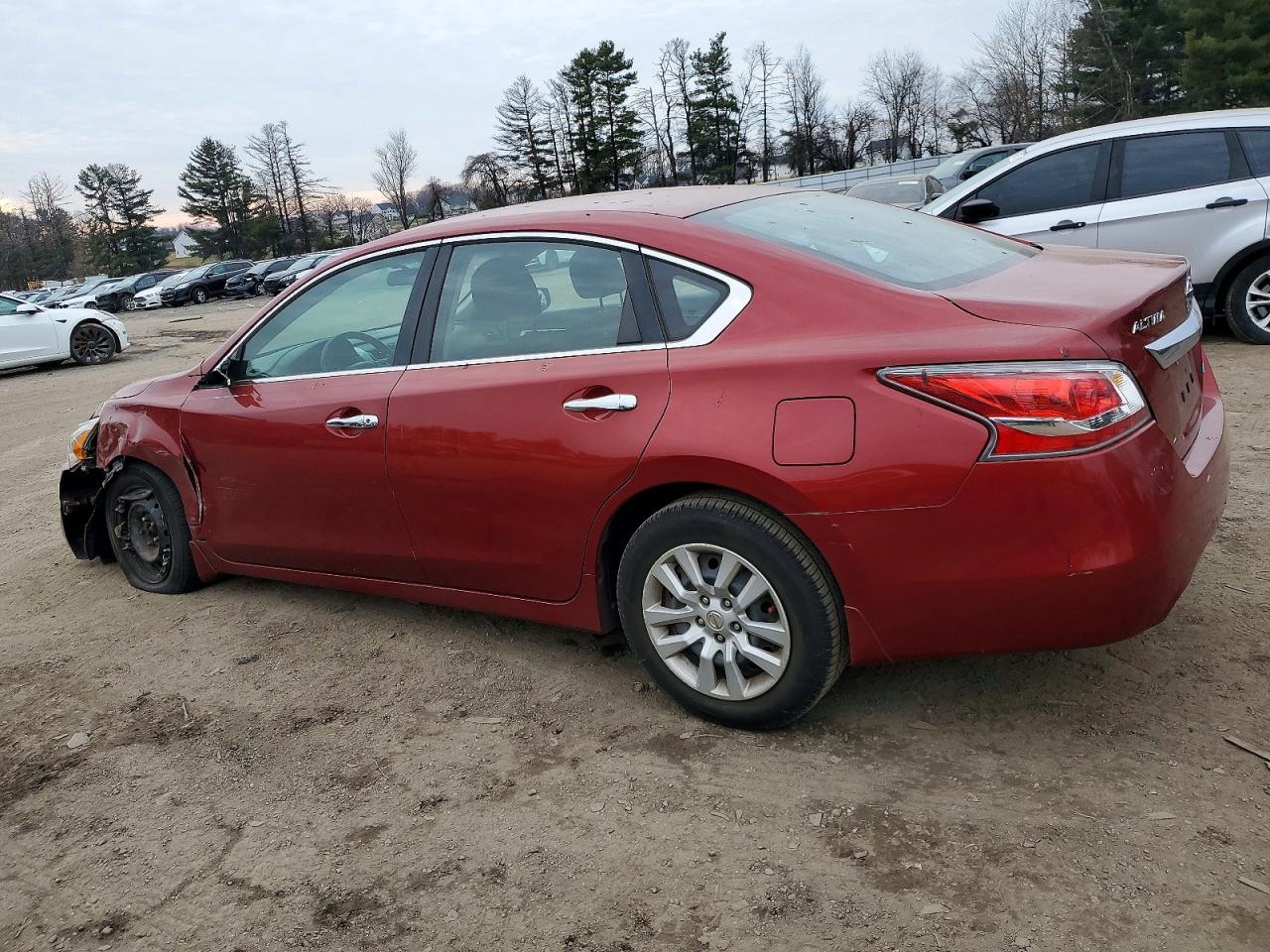 2014 Nissan Altima 2.5 Red vin: 1N4AL3AP9EN212811