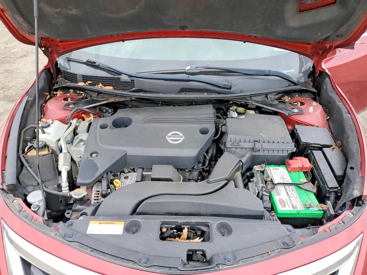 2014 Nissan Altima 2.5 Red vin: 1N4AL3AP9EN212811