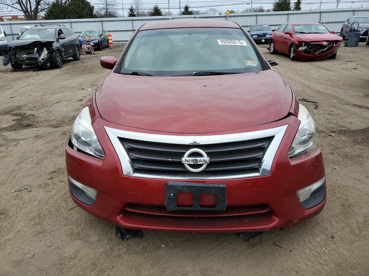 2014 Nissan Altima 2.5 Red vin: 1N4AL3AP9EN212811
