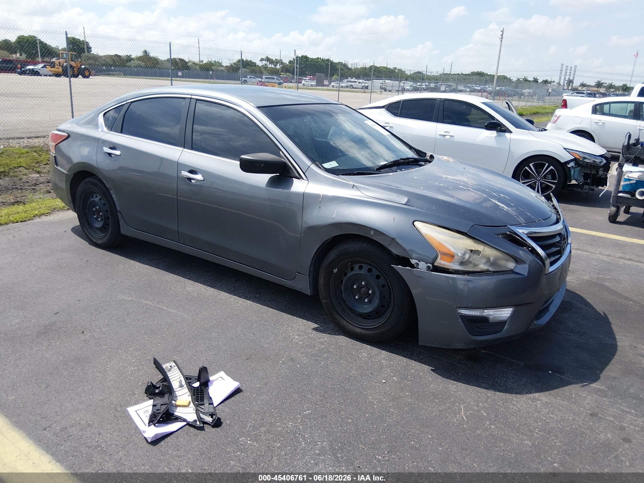2014 Nissan Altima 2.5 S Gray vin: 1N4AL3AP9EN219483