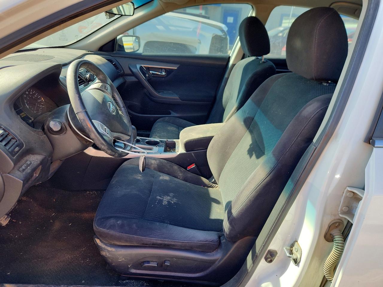 2014 Nissan Altima 2.5 Sv White vin: 1N4AL3AP9EN243900