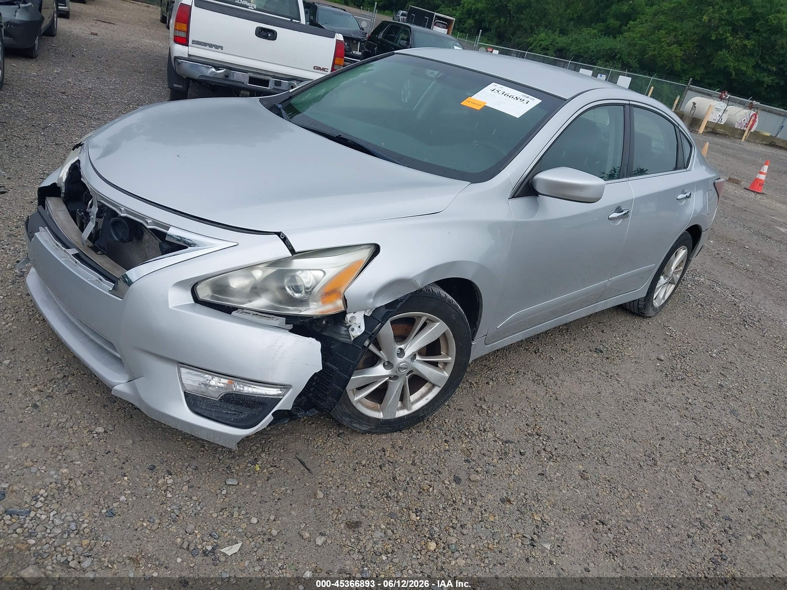 2014 Nissan Altima 2.5 Sv Серебряный vin: 1N4AL3AP9EN247641