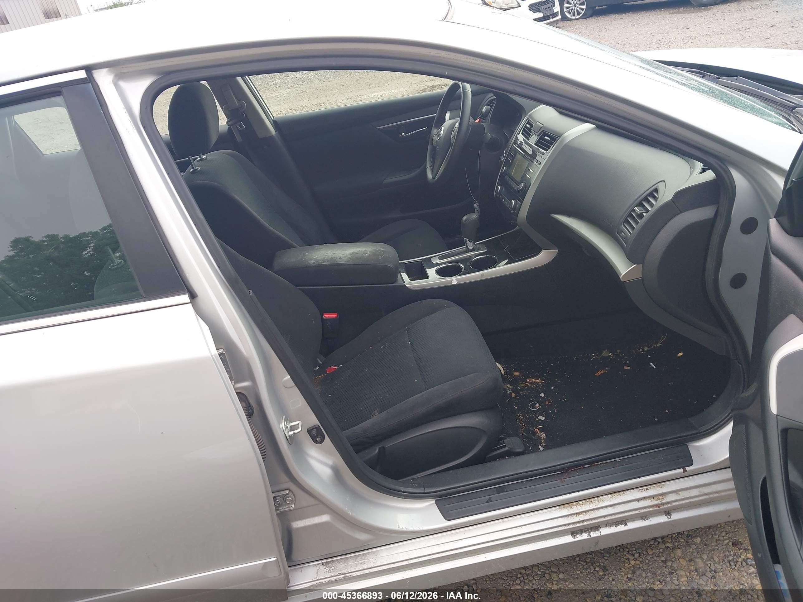 2014 Nissan Altima 2.5 Sv Серебряный vin: 1N4AL3AP9EN247641