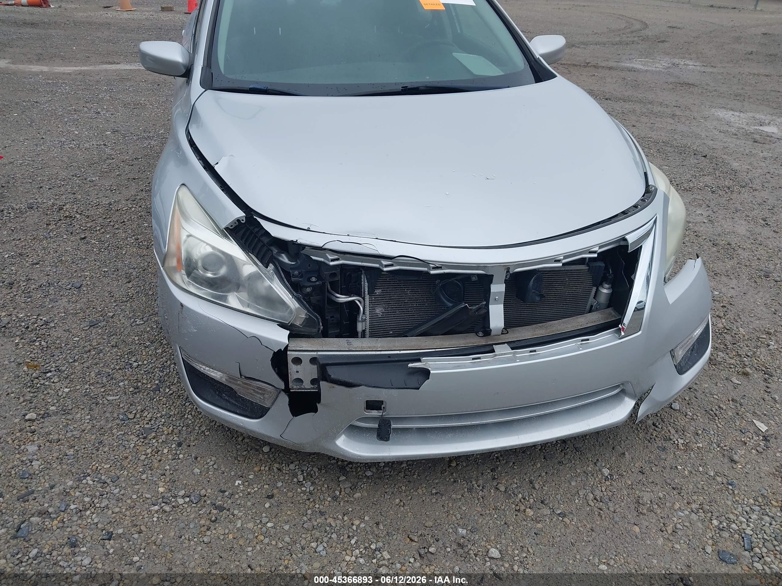 2014 Nissan Altima 2.5 Sv Серебряный vin: 1N4AL3AP9EN247641