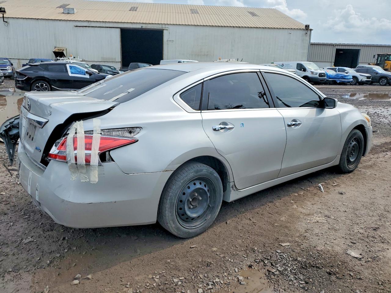 2014 Nissan Altima 2.5 S Silver vin: 1N4AL3AP9EN253231