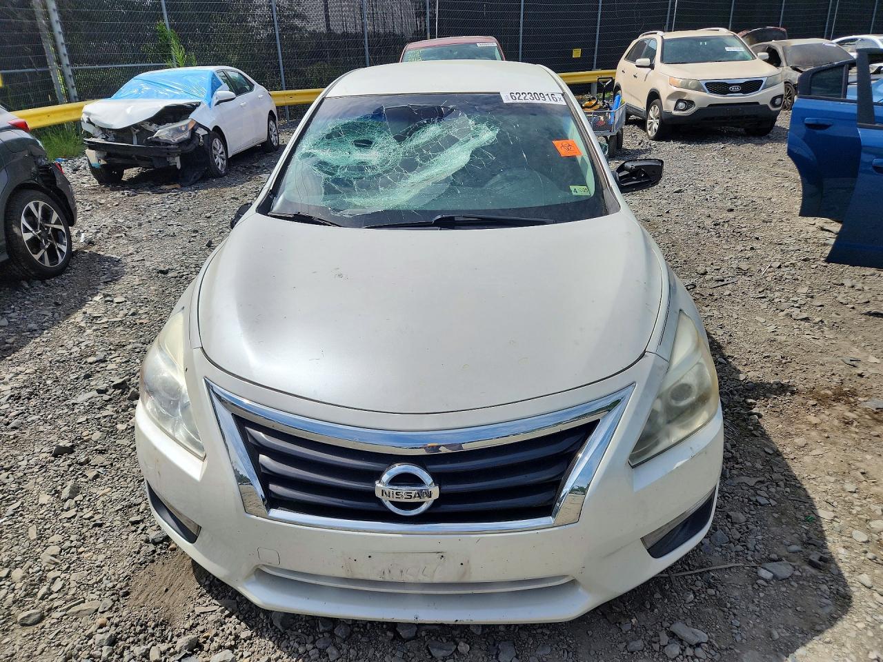 2014 Nissan Altima 2.5 S White vin: 1N4AL3AP9EN259627