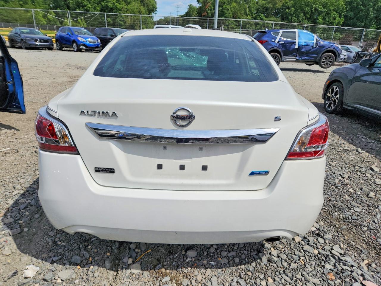 2014 Nissan Altima 2.5 S White vin: 1N4AL3AP9EN259627