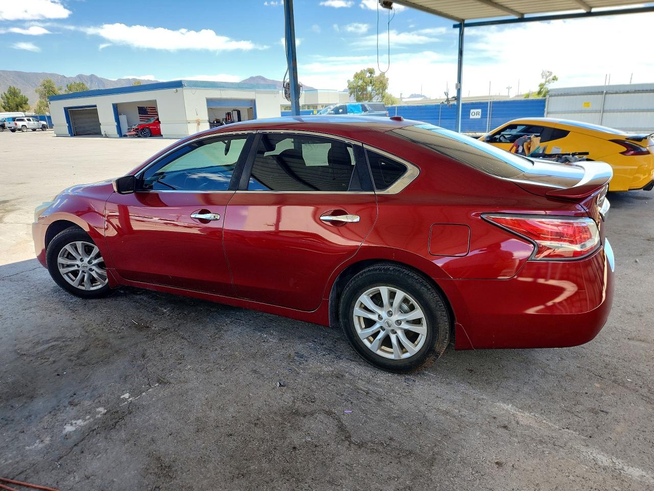 2014 Nissan Altima 2.5 S Red vin: 1N4AL3AP9EN259952