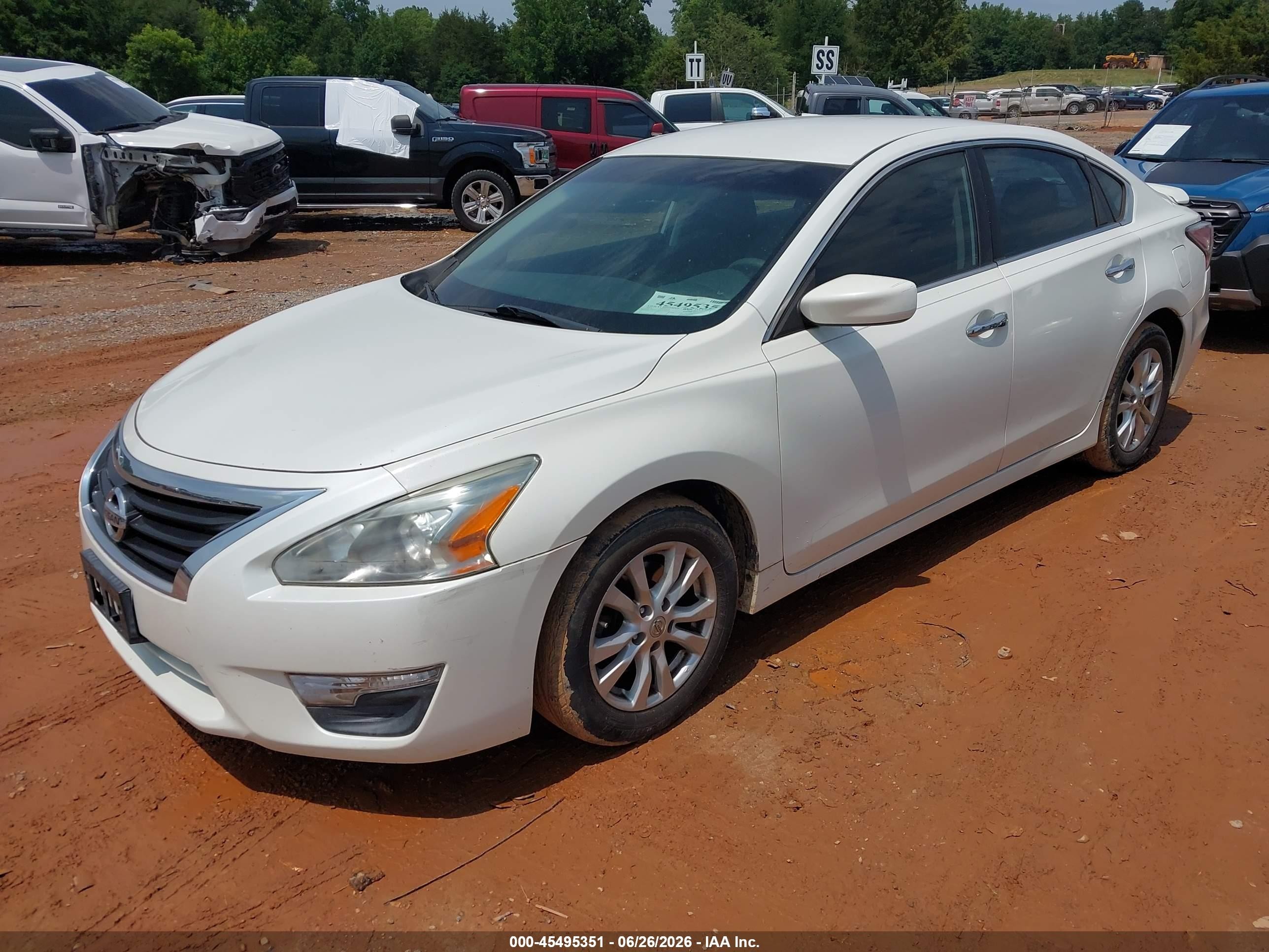 2014 Nissan Altima 2.5 S White vin: 1N4AL3AP9EN340496