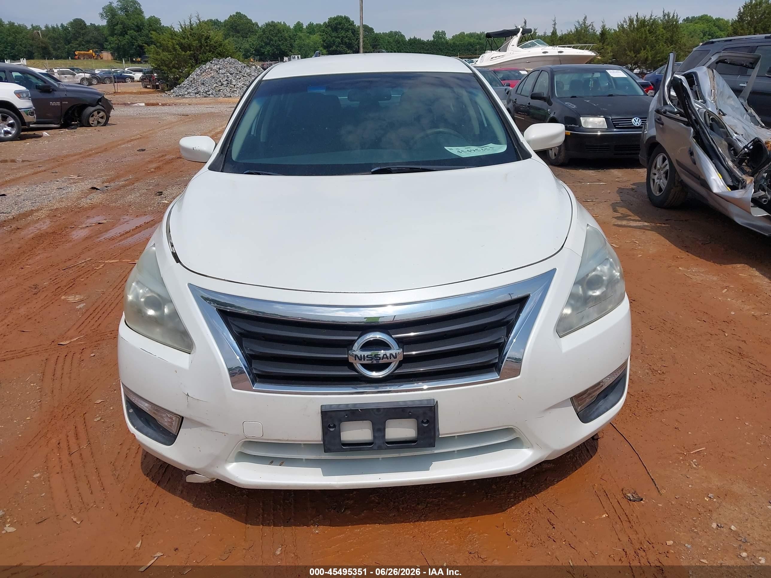 2014 Nissan Altima 2.5 S White vin: 1N4AL3AP9EN340496