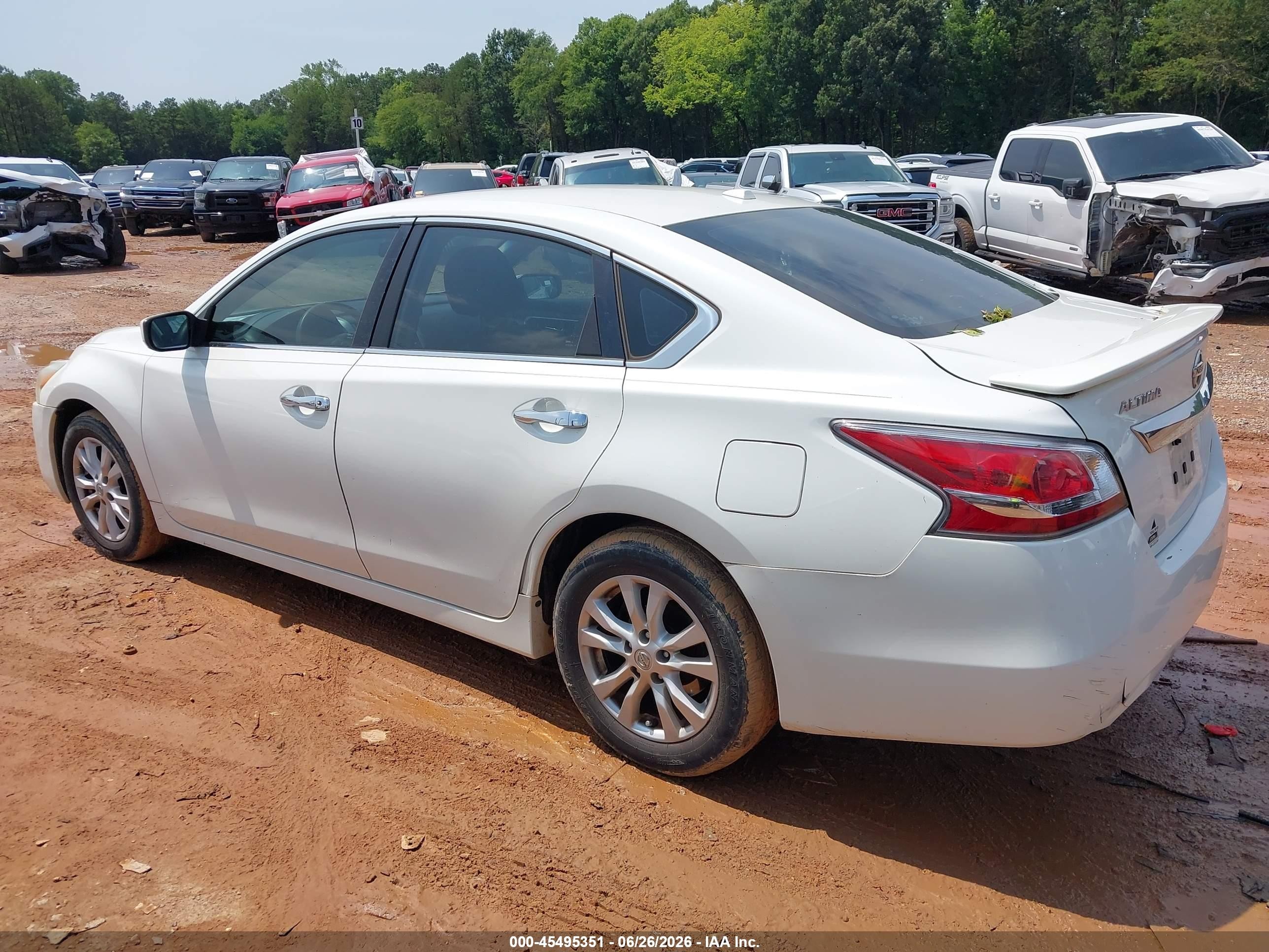 2014 Nissan Altima 2.5 S White vin: 1N4AL3AP9EN340496