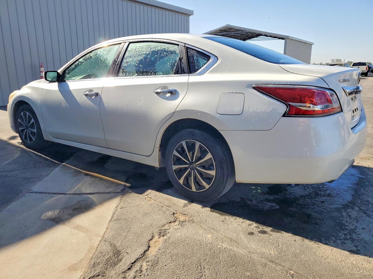 2014 Nissan Altima 2.5 S White vin: 1N4AL3AP9EN343401