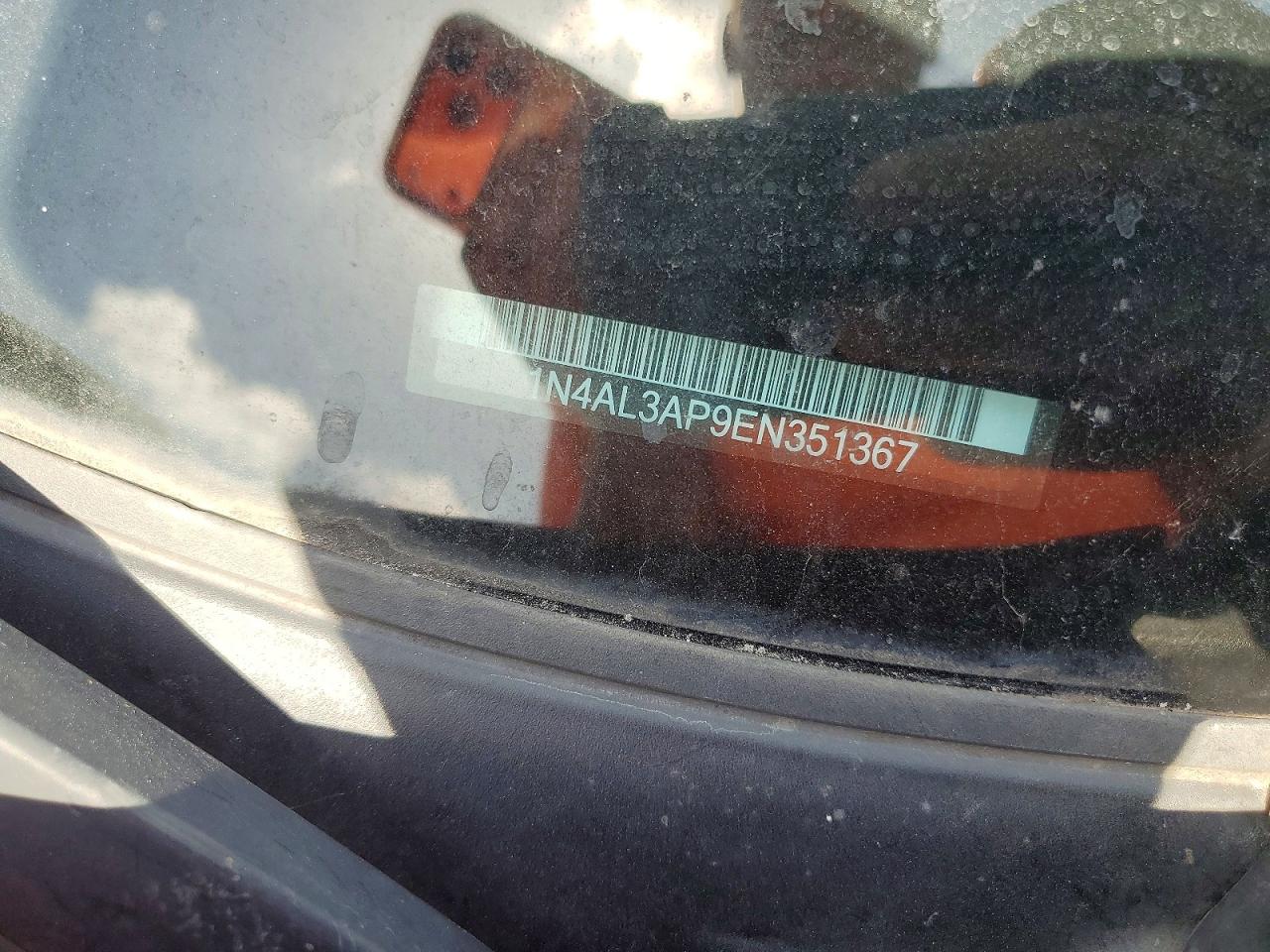 2014 Nissan Altima 2.5 S Red vin: 1N4AL3AP9EN351367