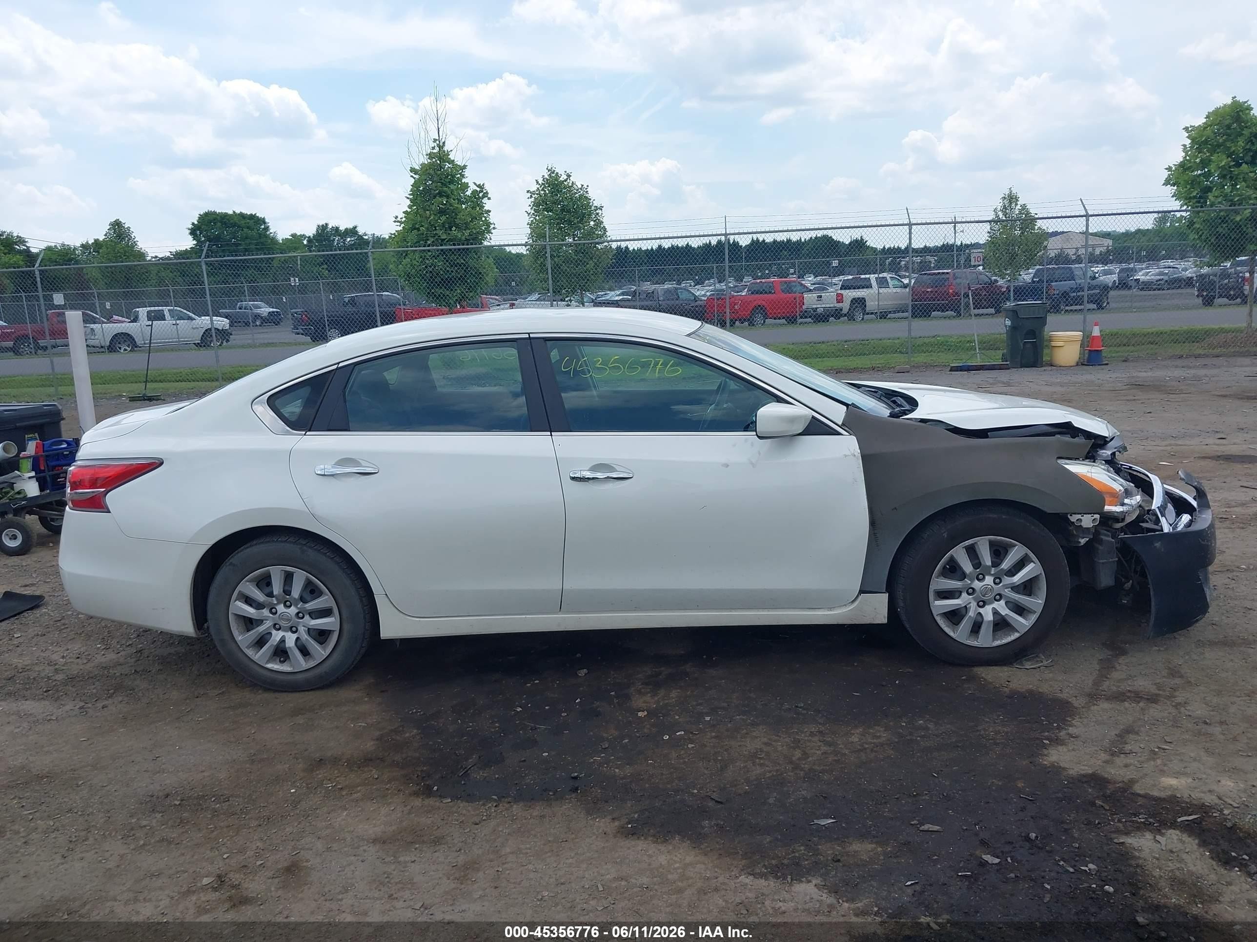 2014 Nissan Altima 2.5/2.5 S/2.5 Sl/2.5 Sv White vin: 1N4AL3AP9EN355189