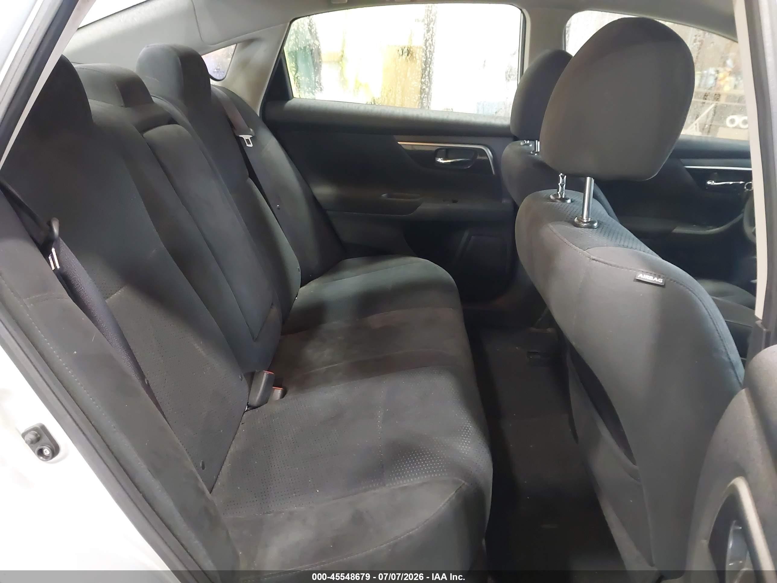 2014 Nissan Altima 2.5 S Silver vin: 1N4AL3AP9EN372865