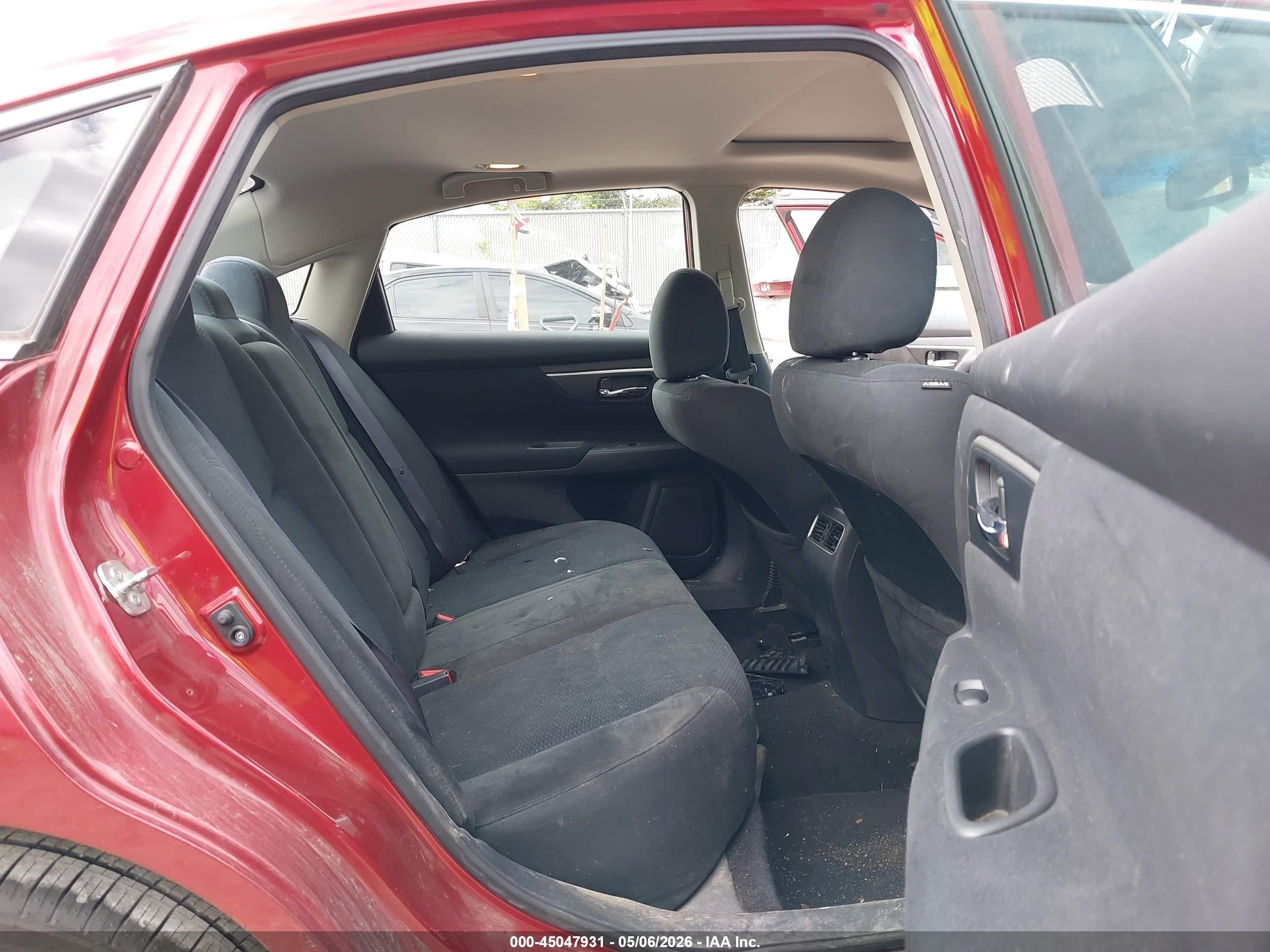 2015 Nissan Altima 2.5 Sv Red vin: 1N4AL3AP9FC101432