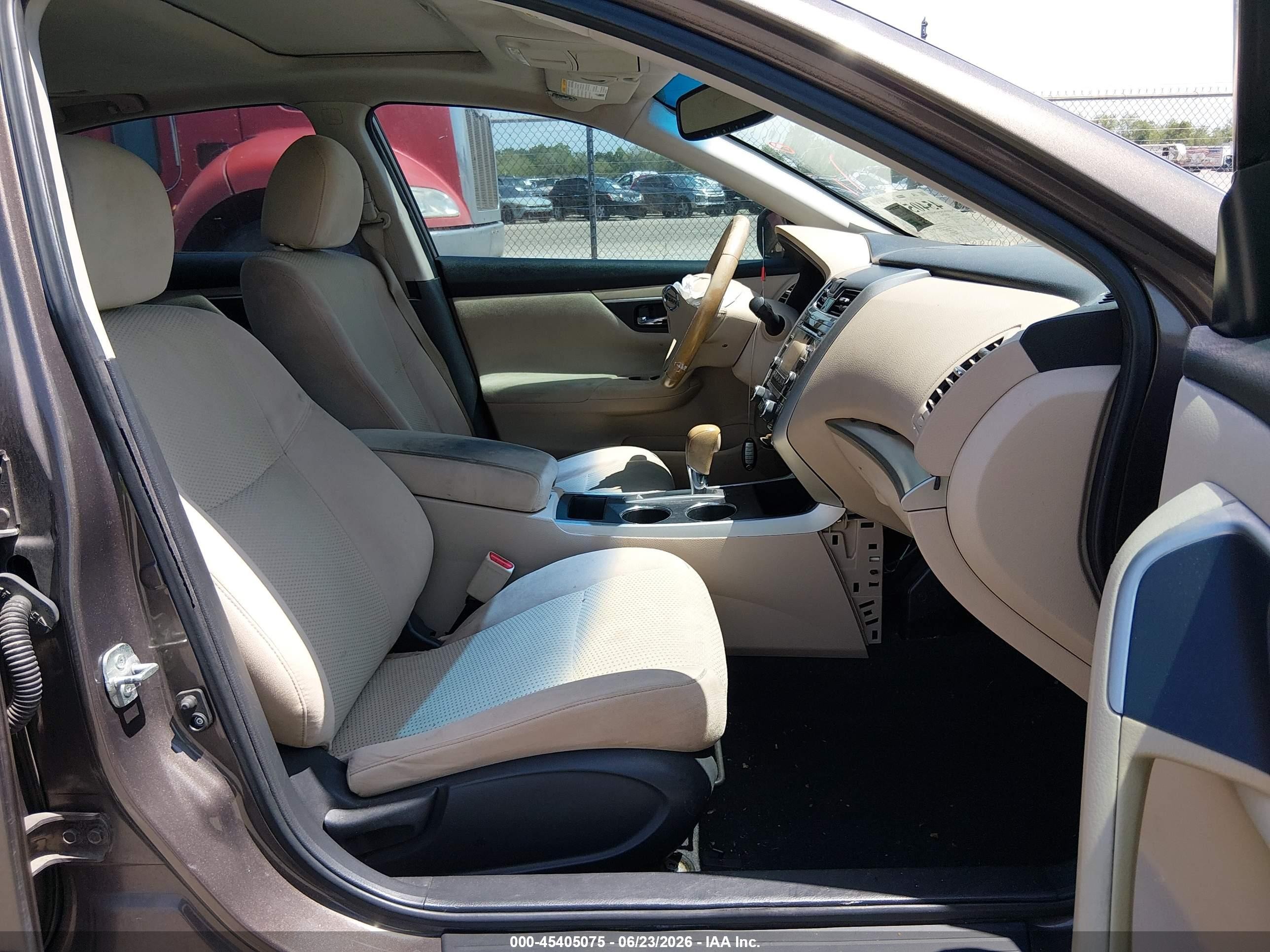 2015 Nissan Altima 2.5 Sv Brown vin: 1N4AL3AP9FC109255