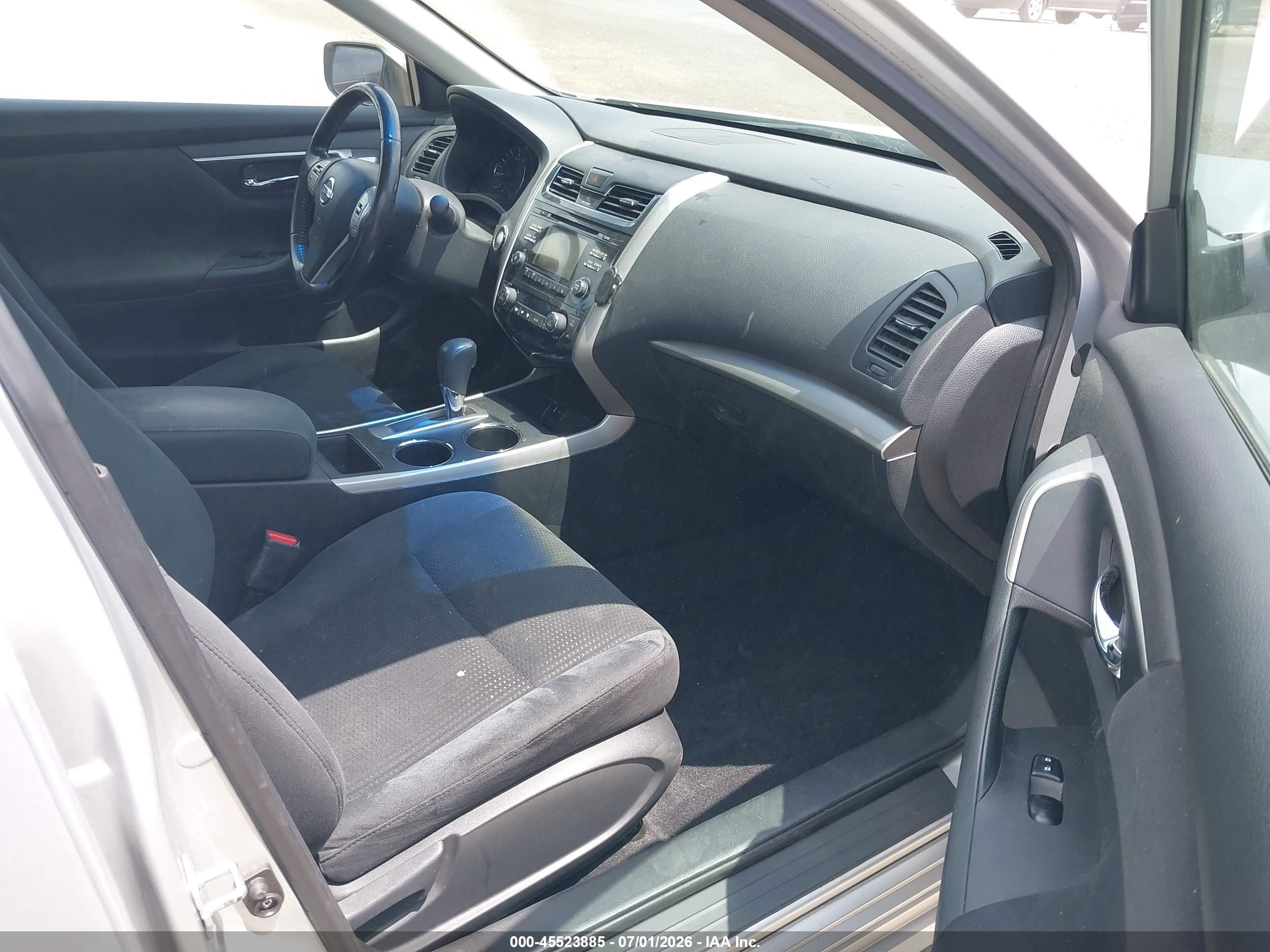 2015 Nissan Altima 2.5 Sv Silver vin: 1N4AL3AP9FC110938