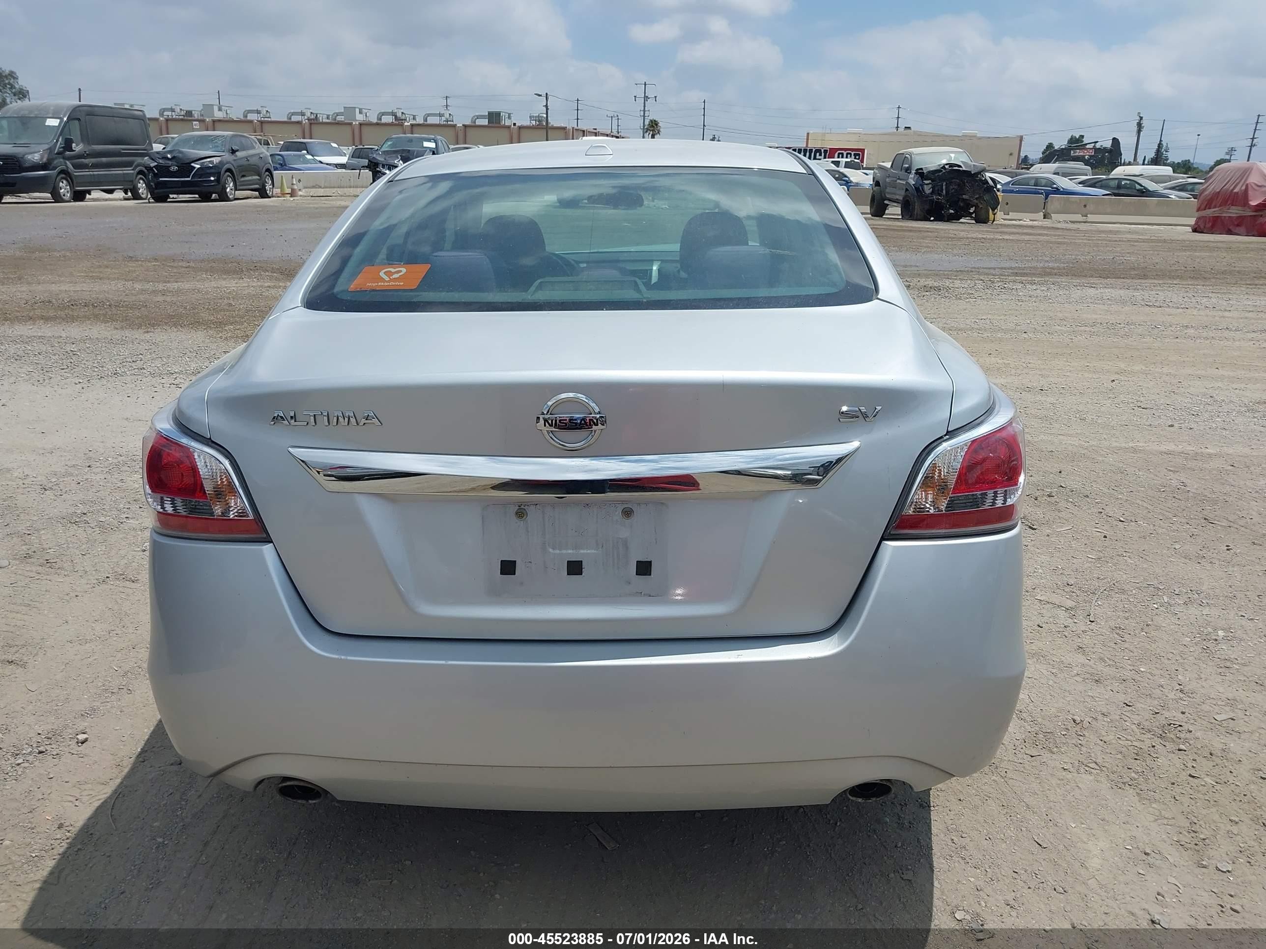 2015 Nissan Altima 2.5 Sv Silver vin: 1N4AL3AP9FC110938