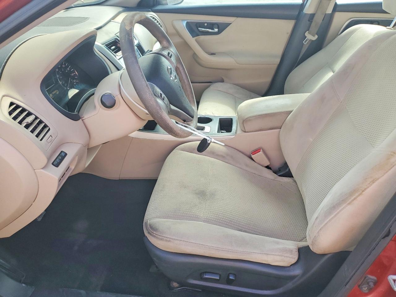 2015 Nissan Altima Burgundy vin: 1N4AL3AP9FC111281