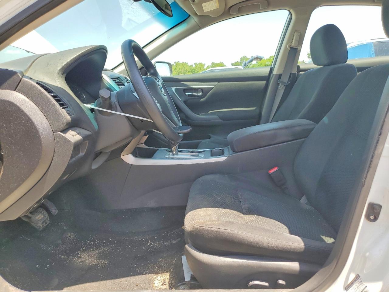 2015 Nissan Altima 2.5 S White vin: 1N4AL3AP9FC113550