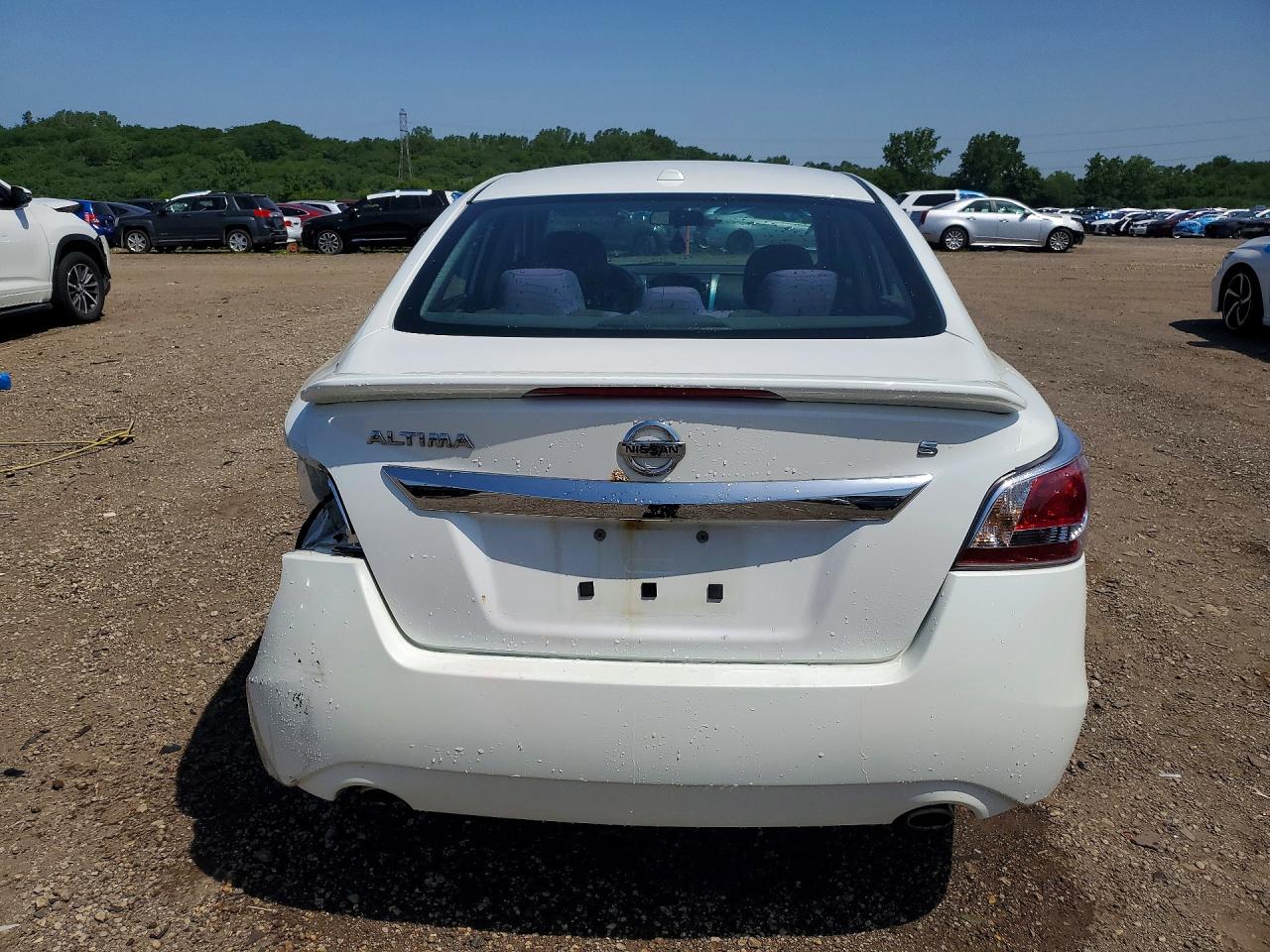 2015 Nissan Altima 2.5 S White vin: 1N4AL3AP9FC113550