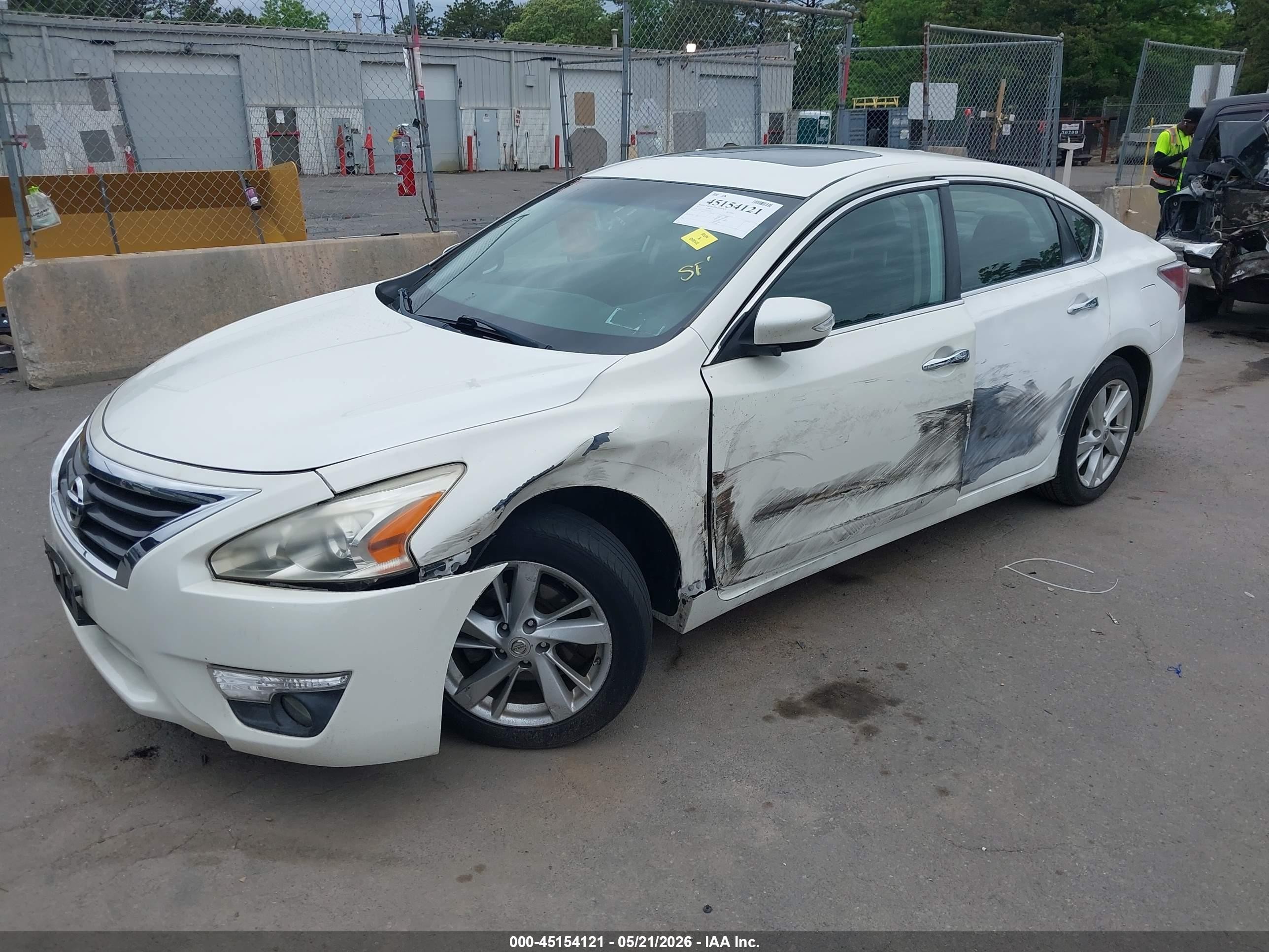 2015 Nissan Altima 2.5 Sv Белый vin: 1N4AL3AP9FC114469
