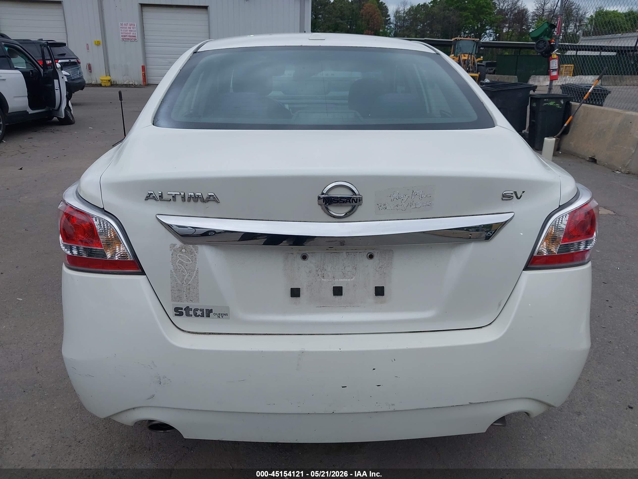 2015 Nissan Altima 2.5 Sv Белый vin: 1N4AL3AP9FC114469