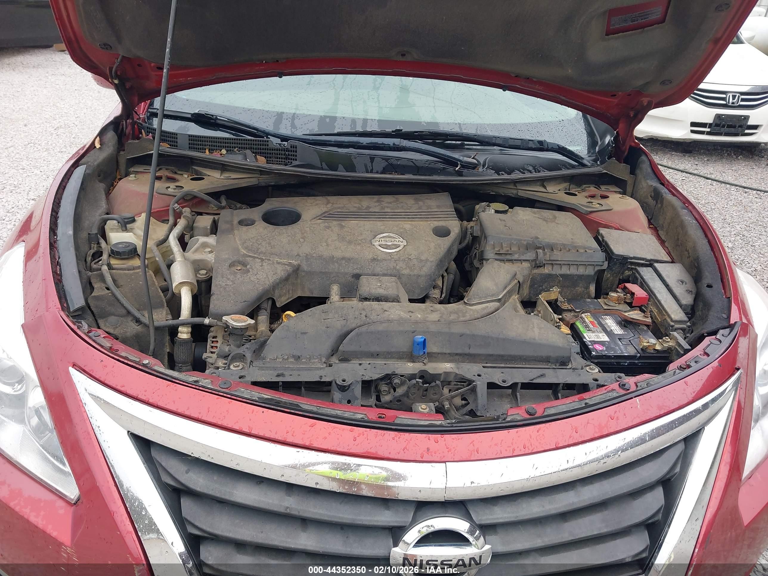 2015 Nissan Altima 2.5 Sv Red vin: 1N4AL3AP9FC116061