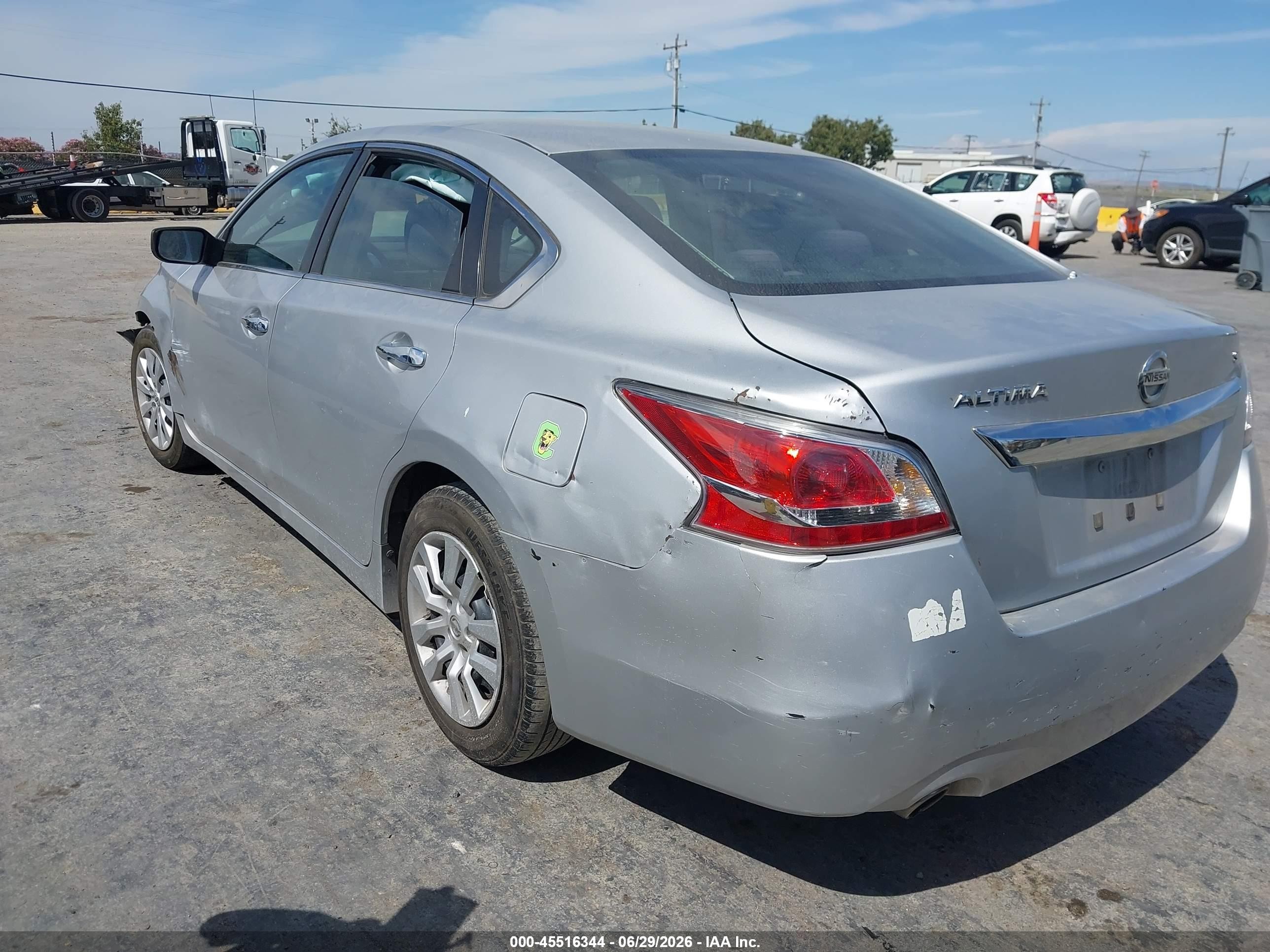 2015 Nissan Altima 2.5/2.5 S/2.5 Sl/2.5 Sv Серебряный vin: 1N4AL3AP9FC118246