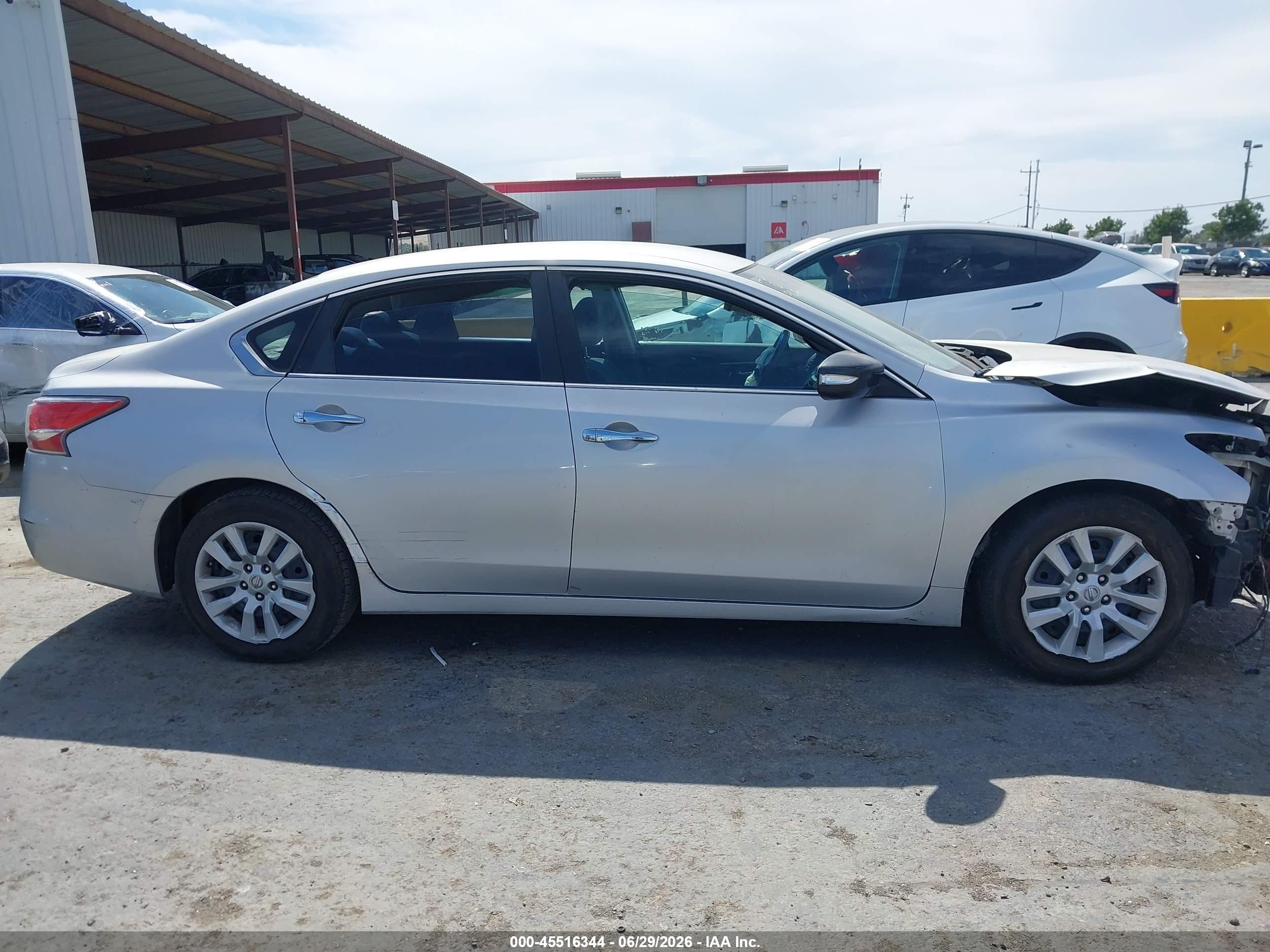 2015 Nissan Altima 2.5/2.5 S/2.5 Sl/2.5 Sv Серебряный vin: 1N4AL3AP9FC118246