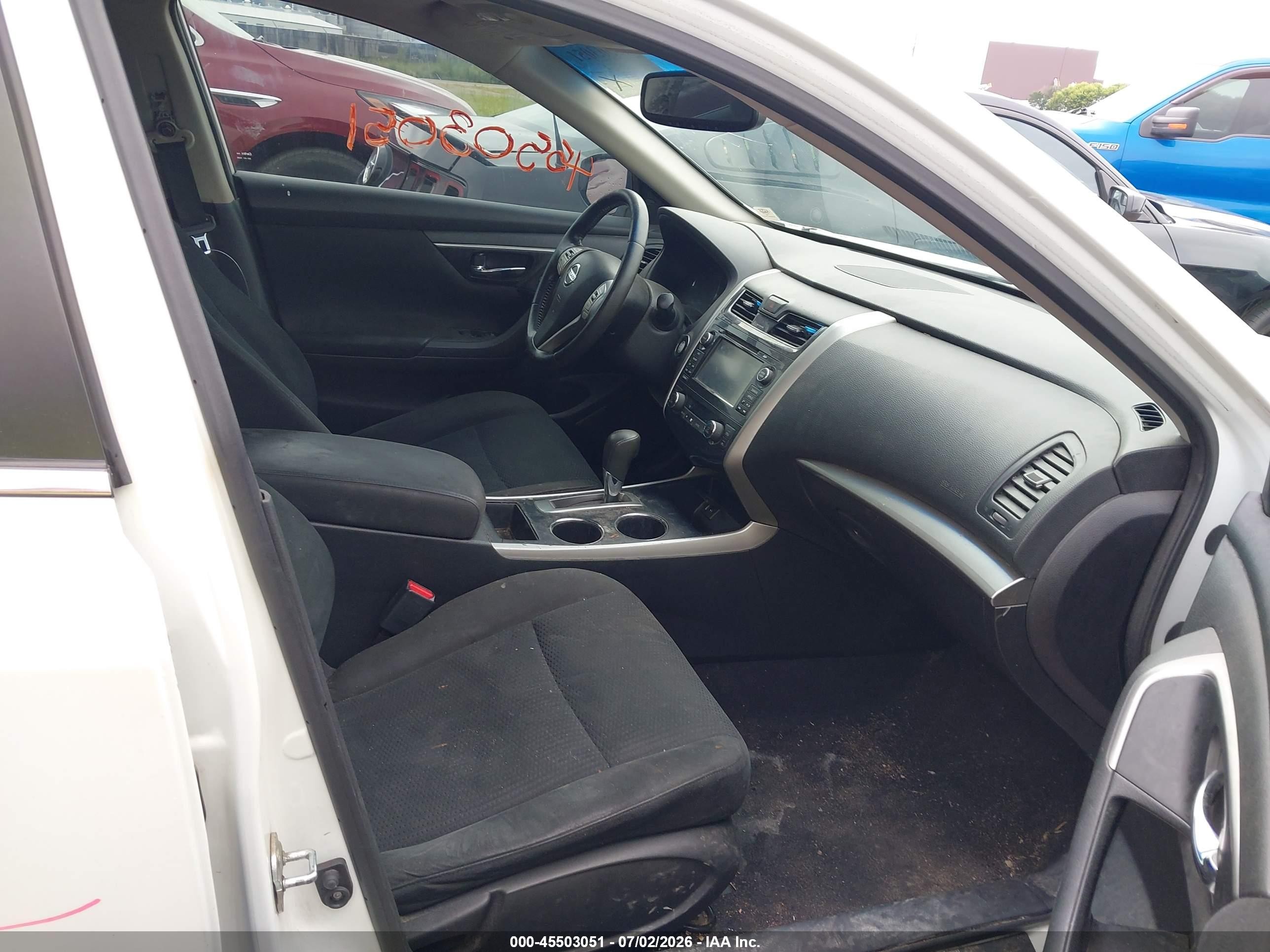 2015 Nissan Altima 2.5 Sv White vin: 1N4AL3AP9FC121275