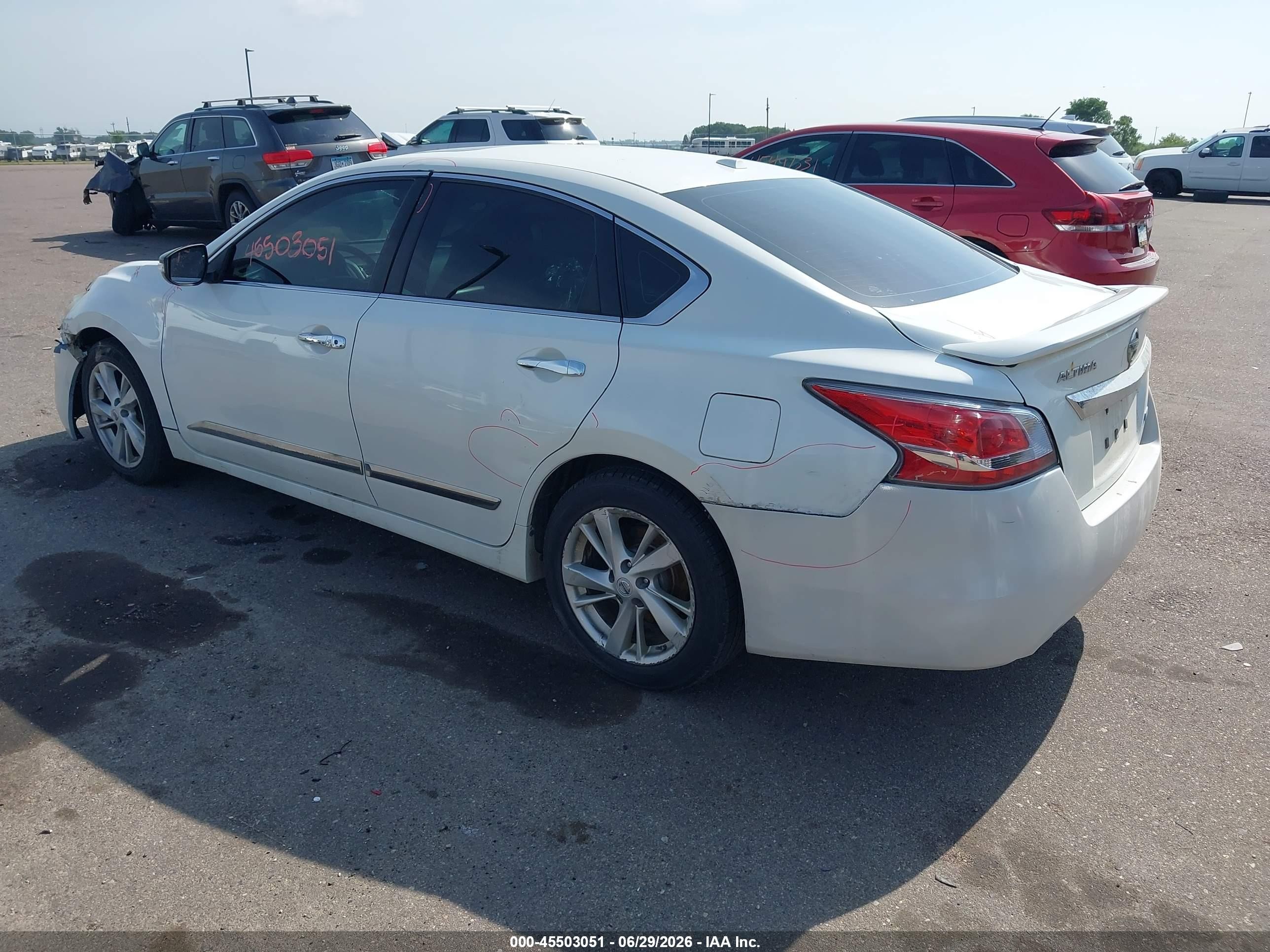 2015 Nissan Altima 2.5 Sv White vin: 1N4AL3AP9FC121275
