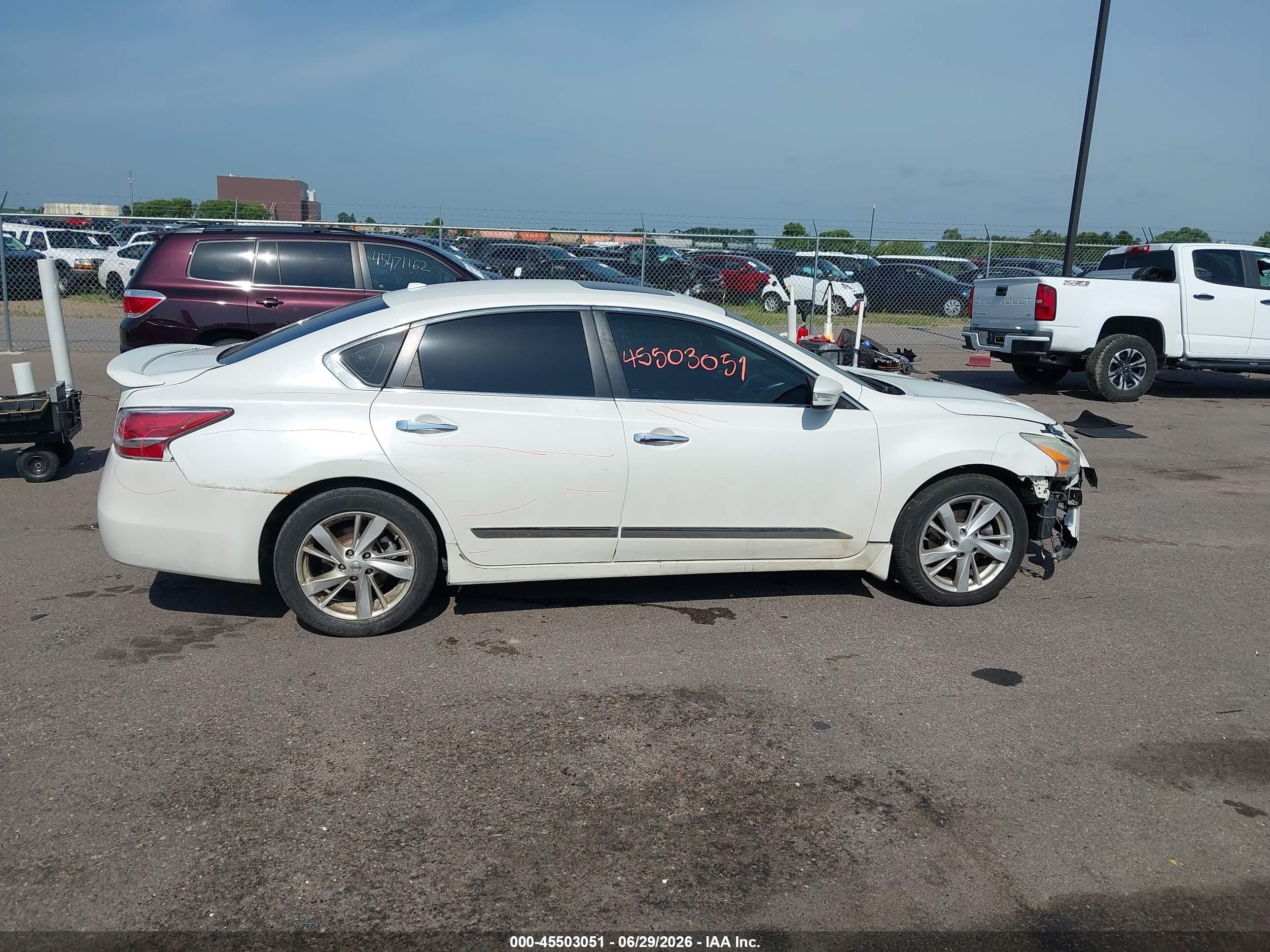 2015 Nissan Altima 2.5 Sv White vin: 1N4AL3AP9FC121275