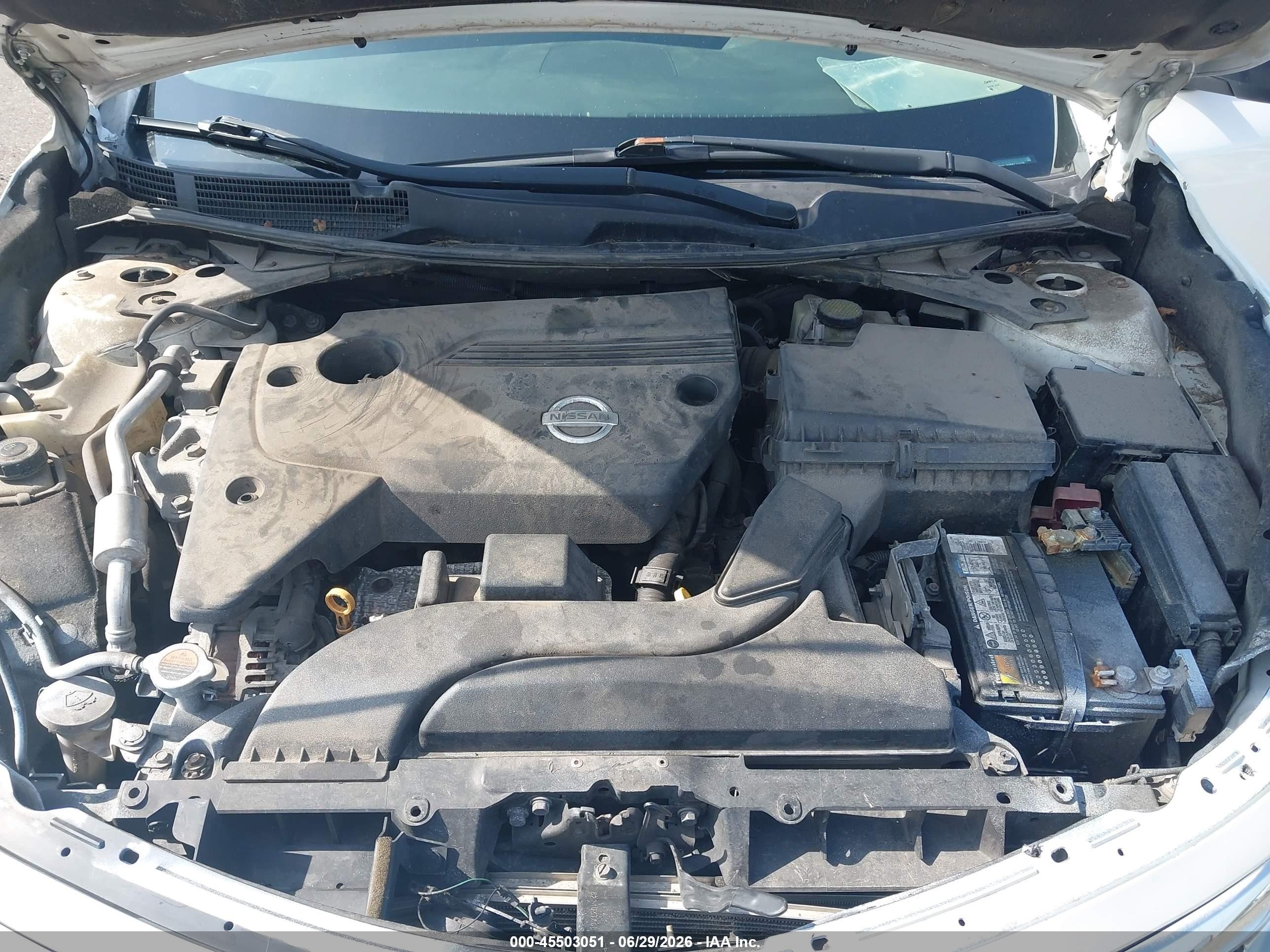2015 Nissan Altima 2.5 Sv White vin: 1N4AL3AP9FC121275