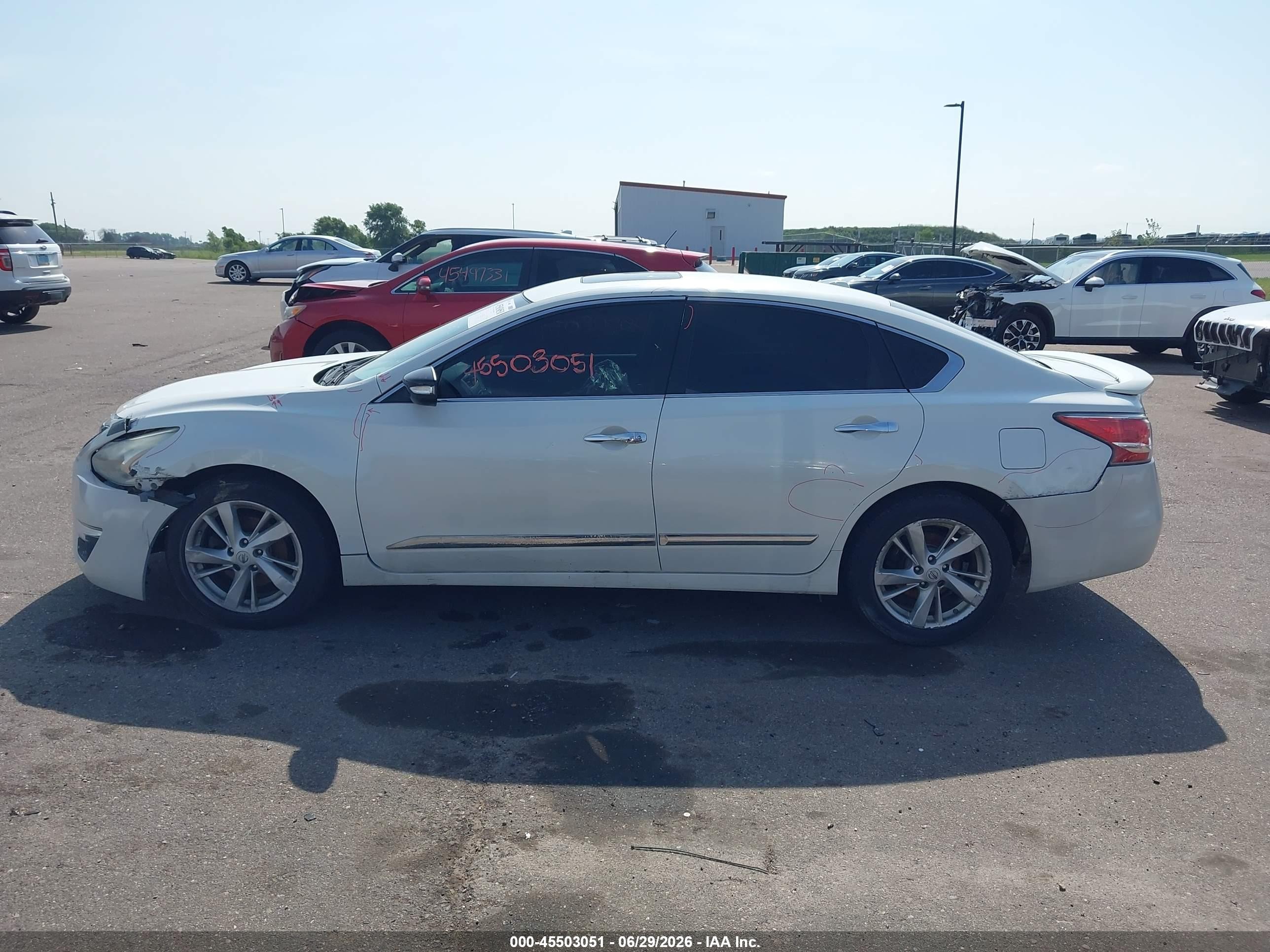 2015 Nissan Altima 2.5 Sv White vin: 1N4AL3AP9FC121275