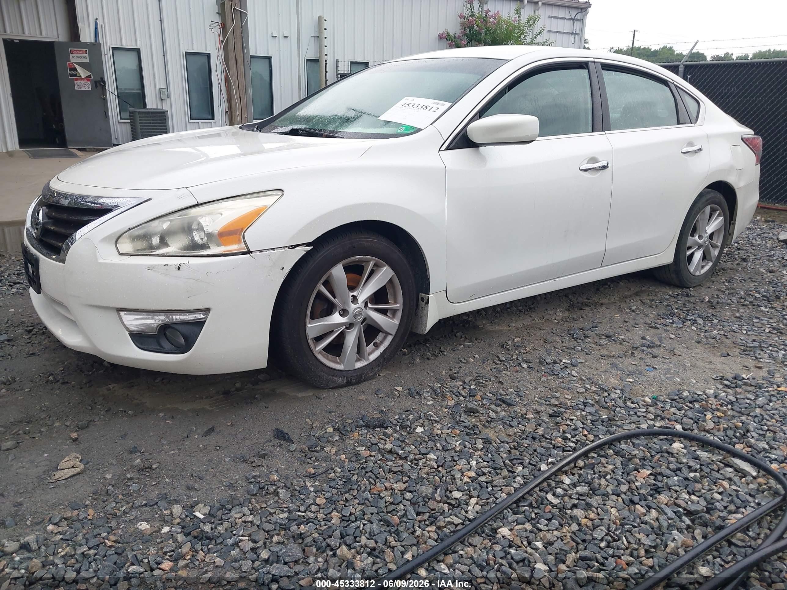 2015 Nissan Altima 2.5 Sv White vin: 1N4AL3AP9FC122779
