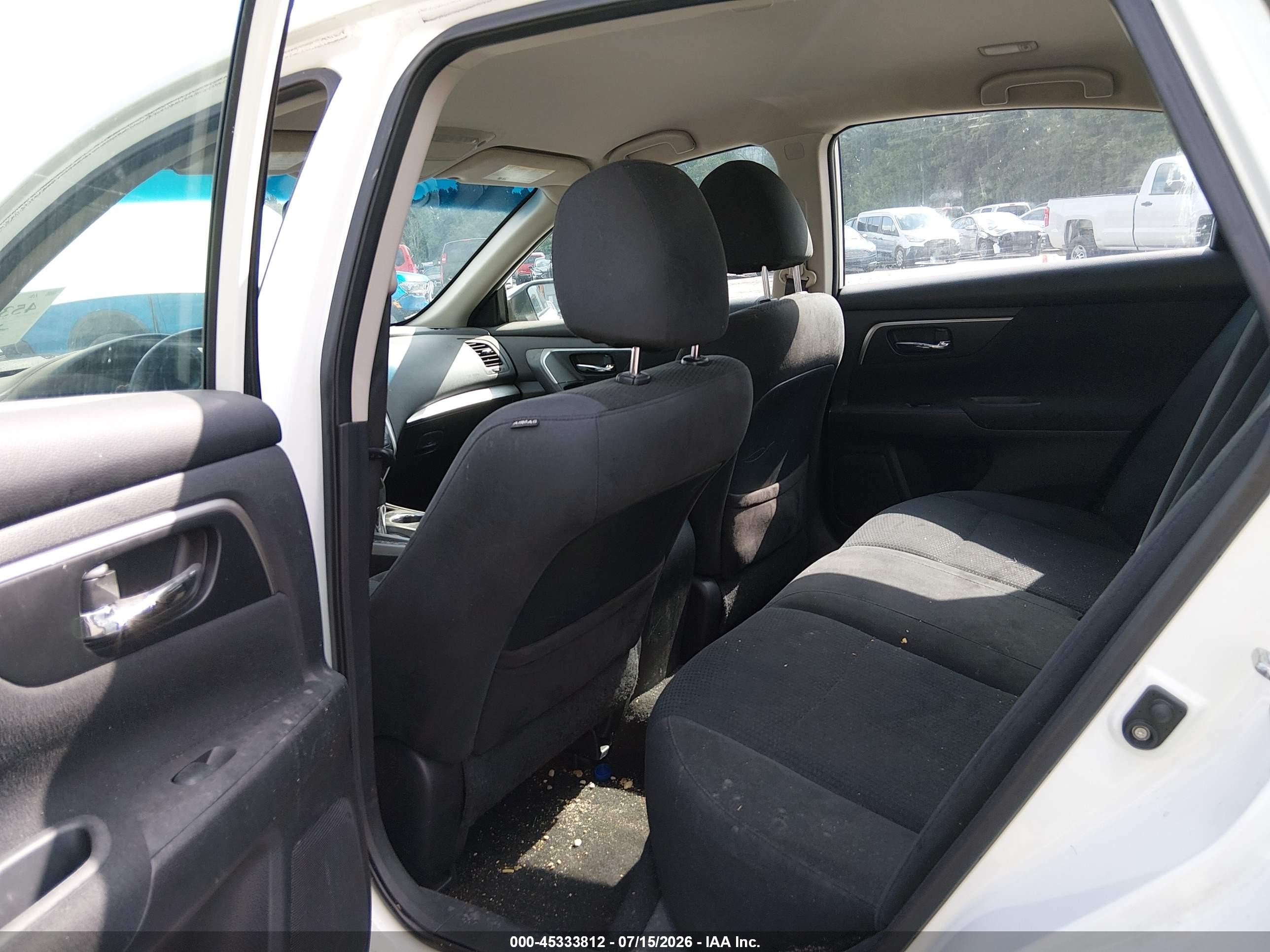 2015 Nissan Altima 2.5 Sv White vin: 1N4AL3AP9FC122779