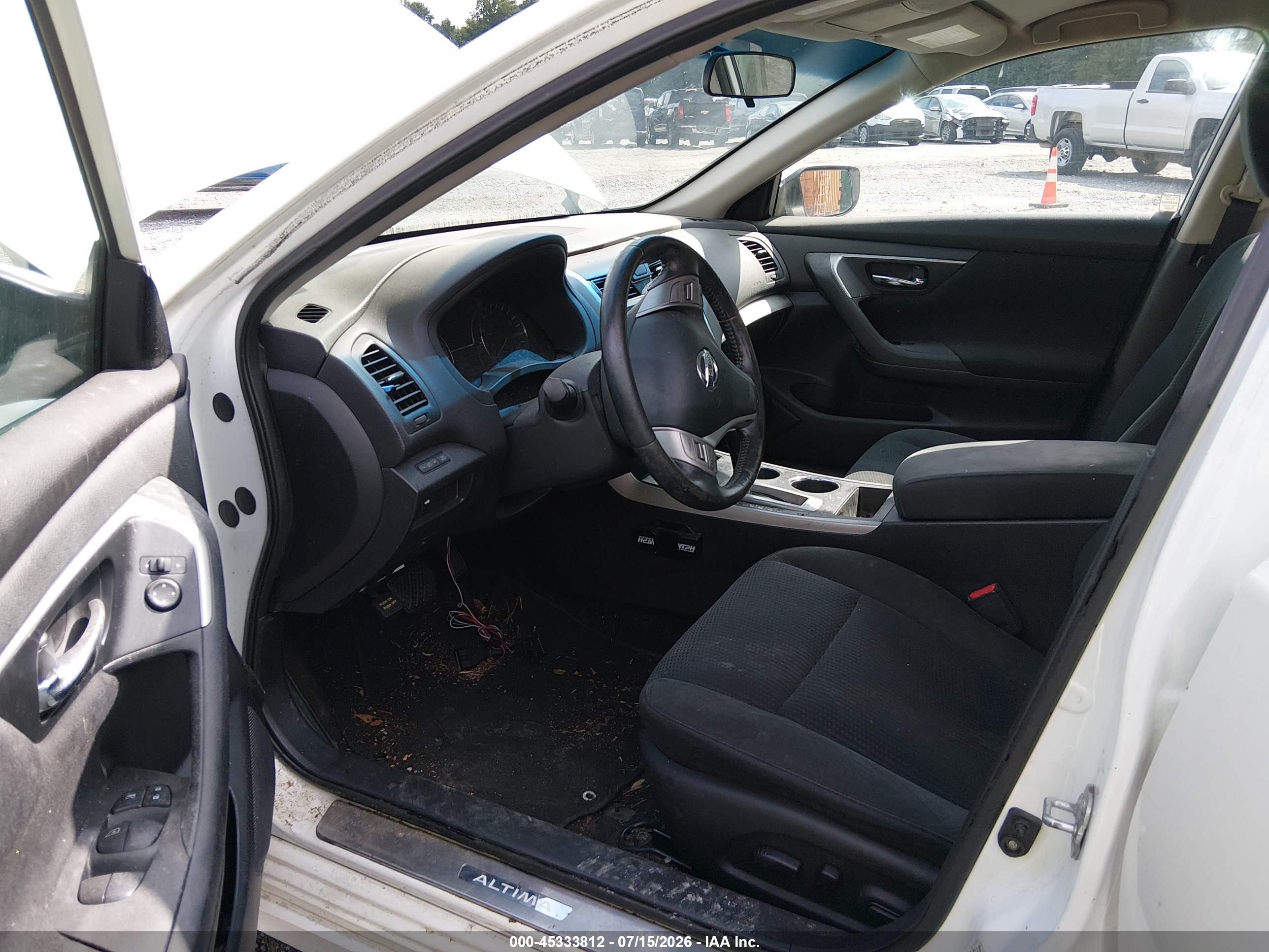 2015 Nissan Altima 2.5 Sv White vin: 1N4AL3AP9FC122779