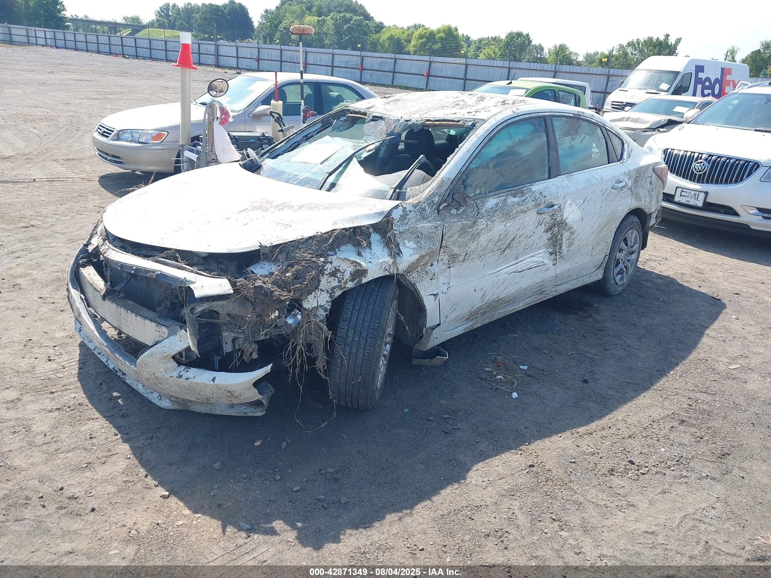 2015 Nissan Altima 2.5 S White vin: 1N4AL3AP9FC142823