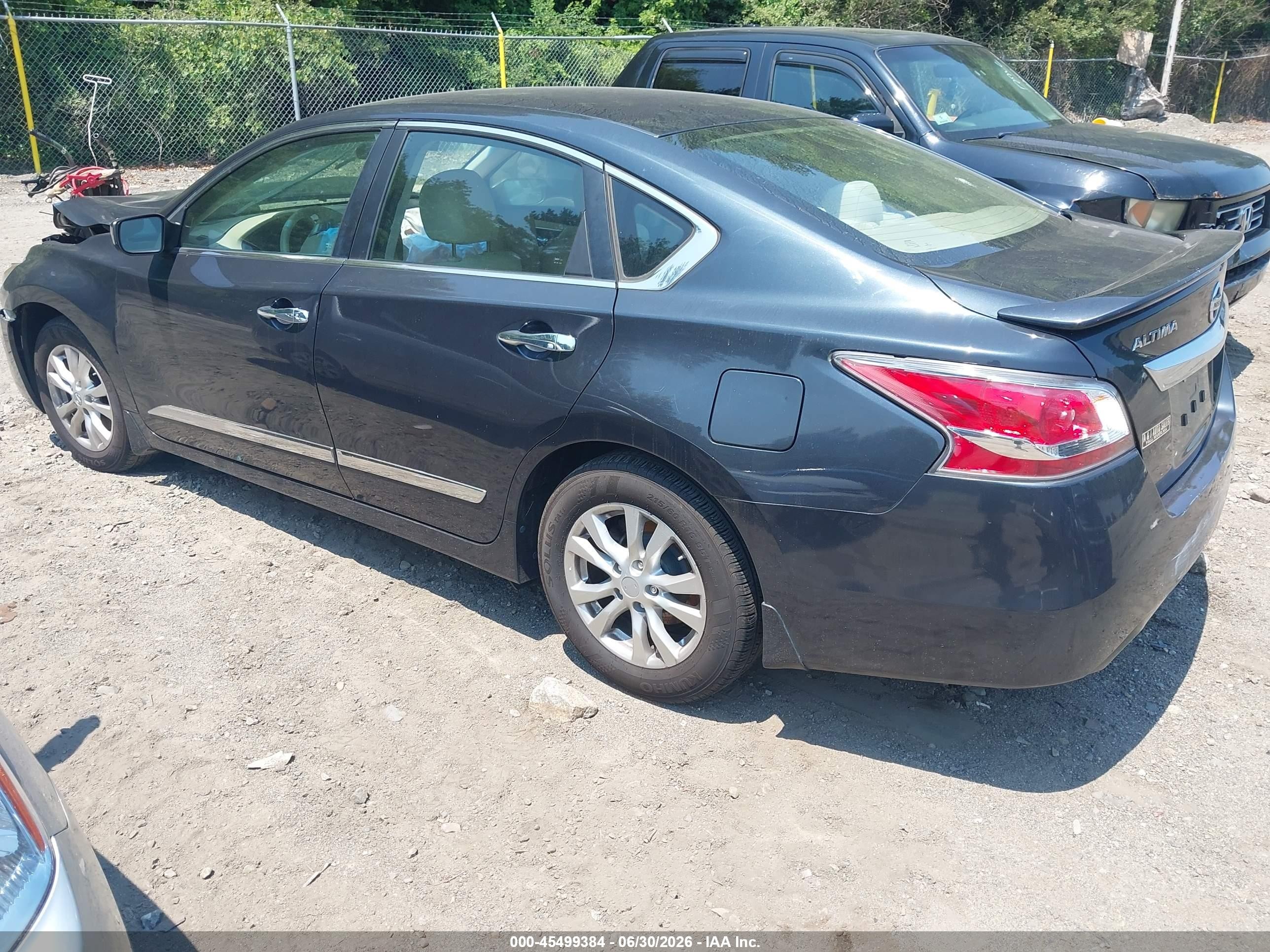 2015 Nissan Altima 2.5 S Серый vin: 1N4AL3AP9FC151165