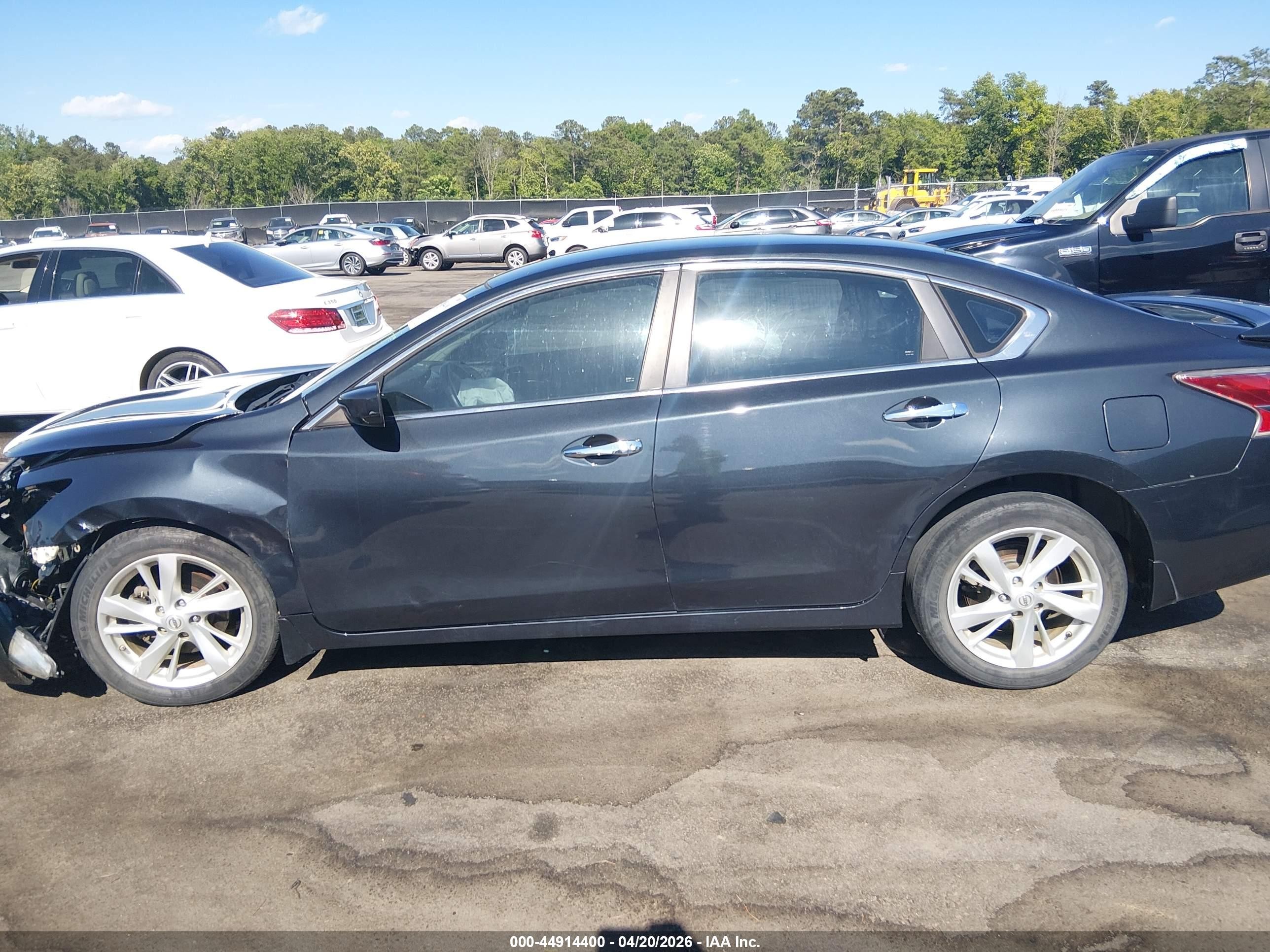 2015 Nissan Altima 2.5 Sv Серый vin: 1N4AL3AP9FC171979