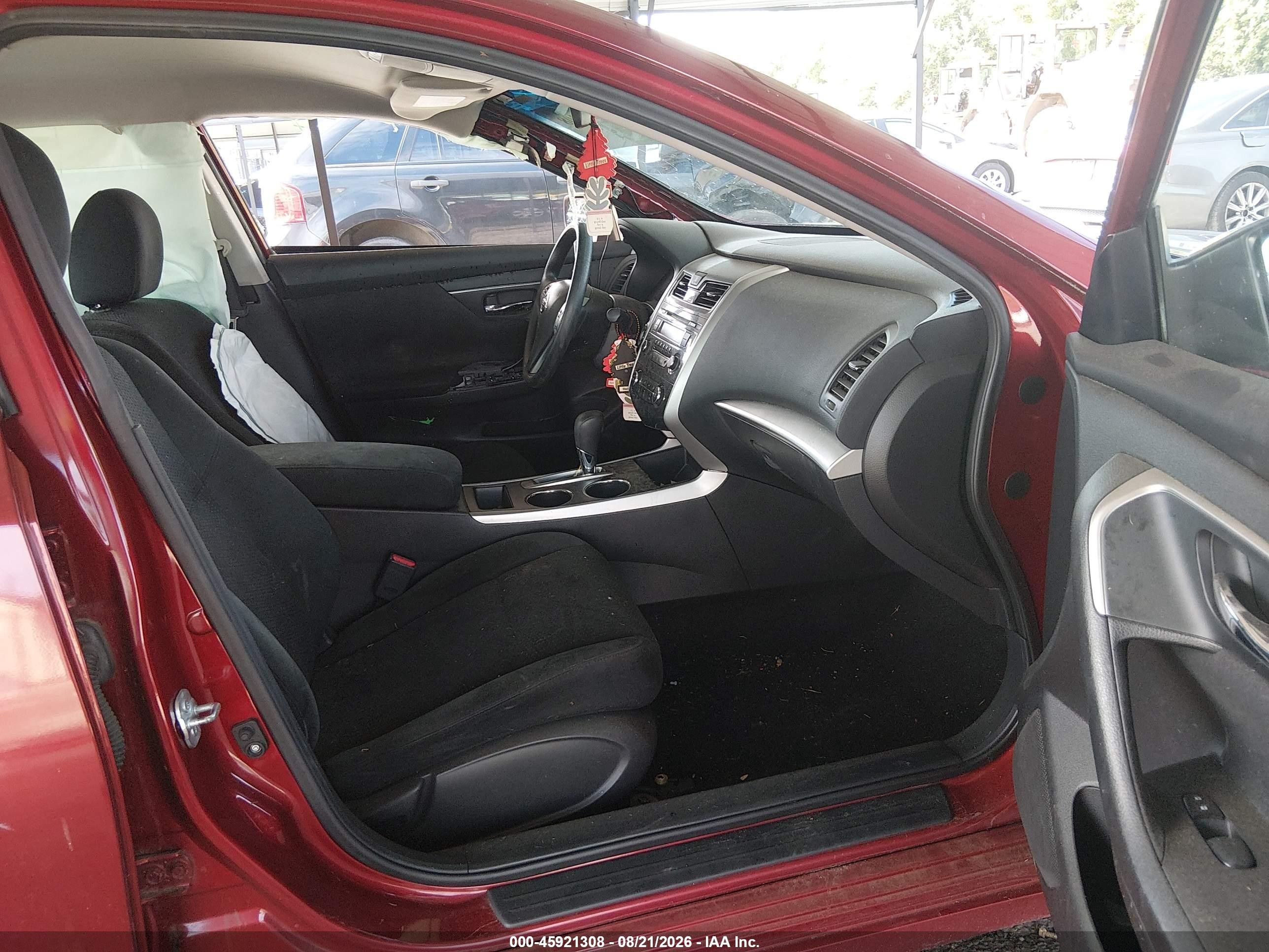2015 Nissan Altima 2.5 S Red vin: 1N4AL3AP9FC177250